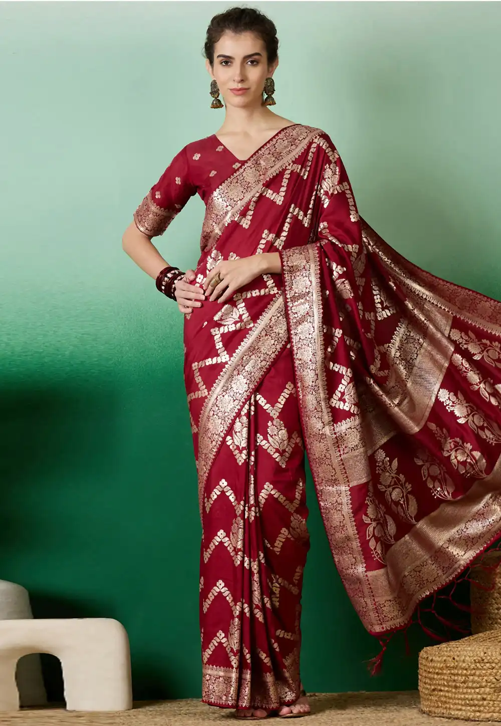 Maroon Jacquard Silk Saree With Blouse 289619