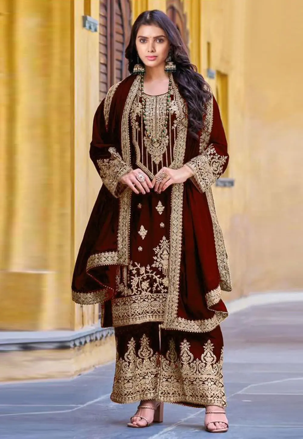 Maroon Velvet Pakistani Suit 302910