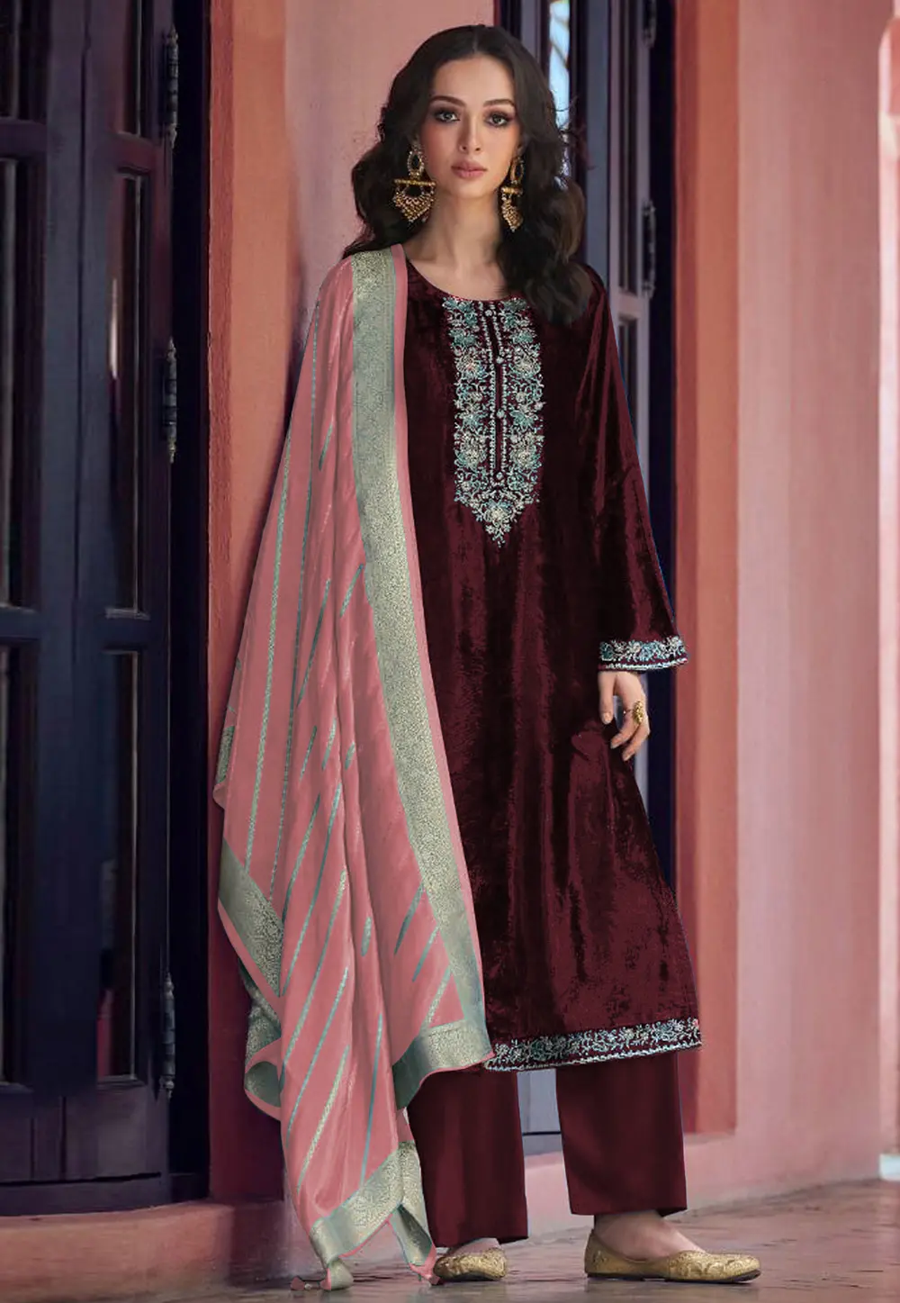 Maroon Velvet Pakistani Suit 299513