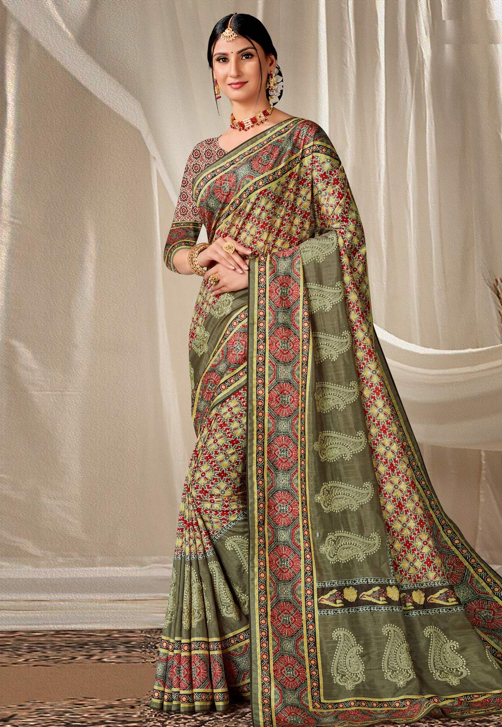 Mehndi Art Silk Saree With Blouse 279554