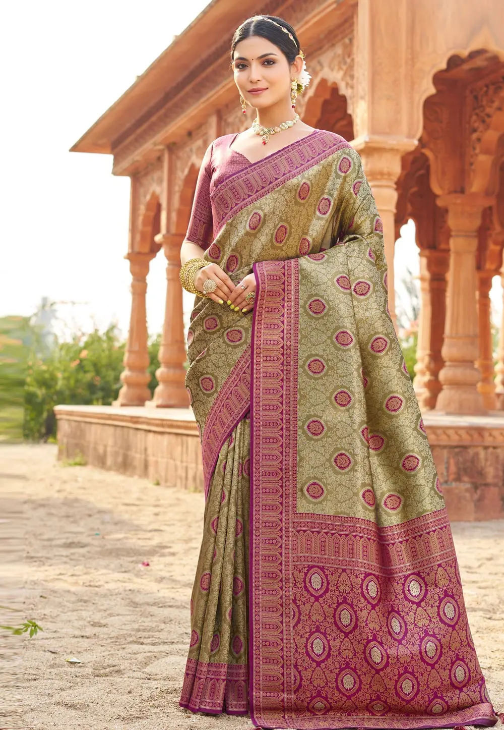 Mehndi Banarasi Silk Saree With Blouse 303269