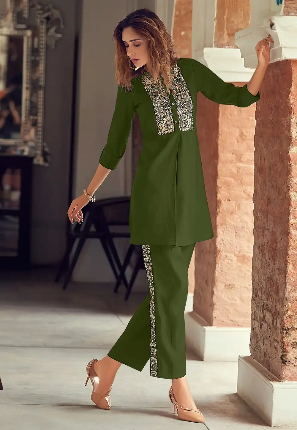 Mehndi Chanderi Kurta Set With Pent 288267