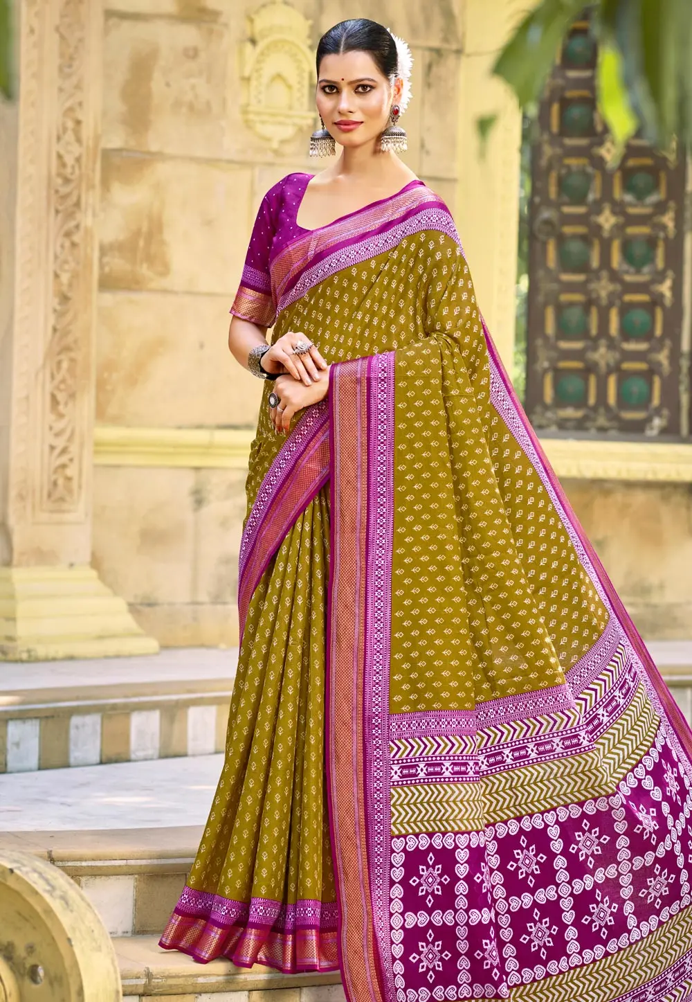 Mehndi Cotton Saree With Blouse 300111