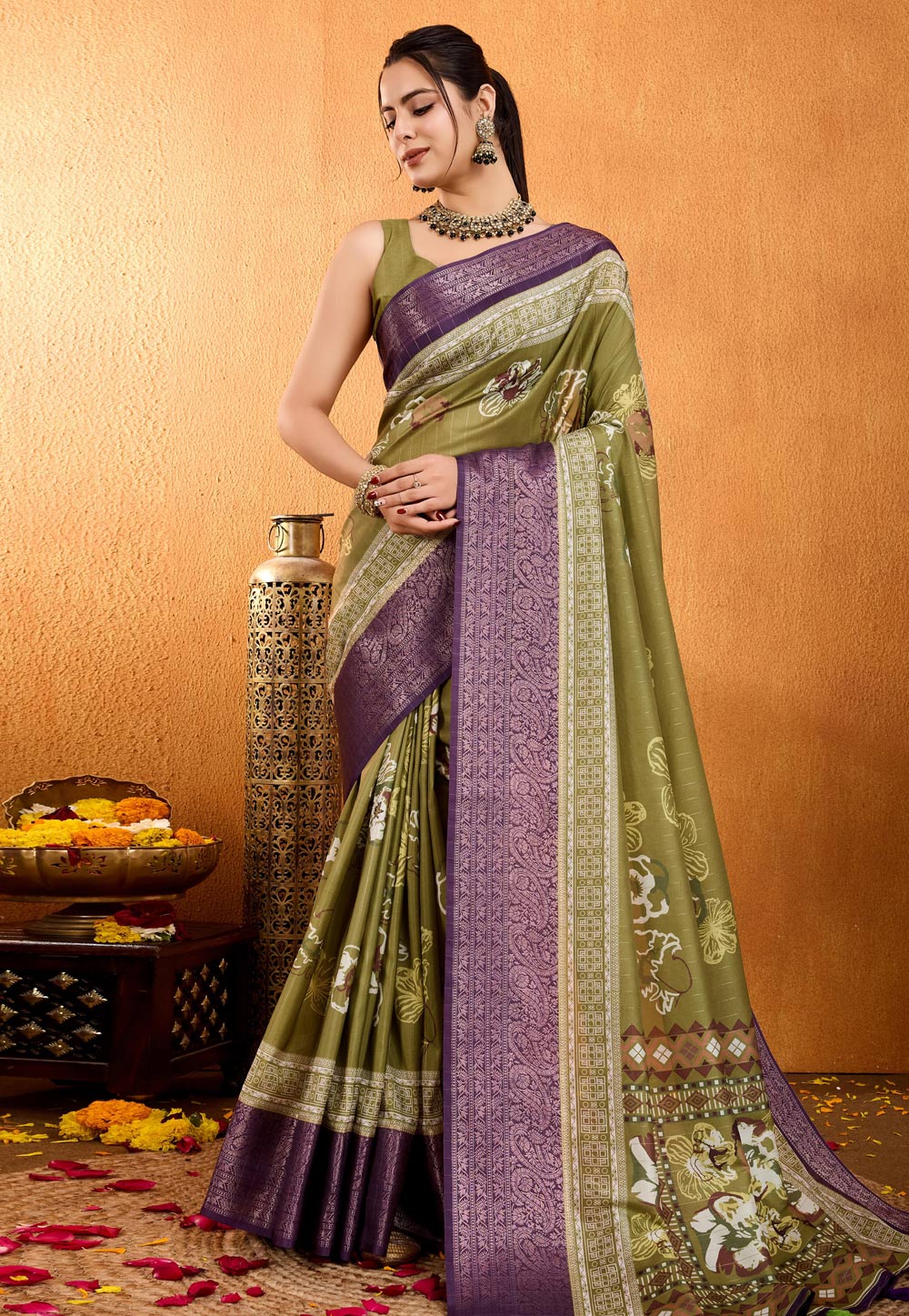 Mehndi Crepe Silk Saree With Blouse 306156