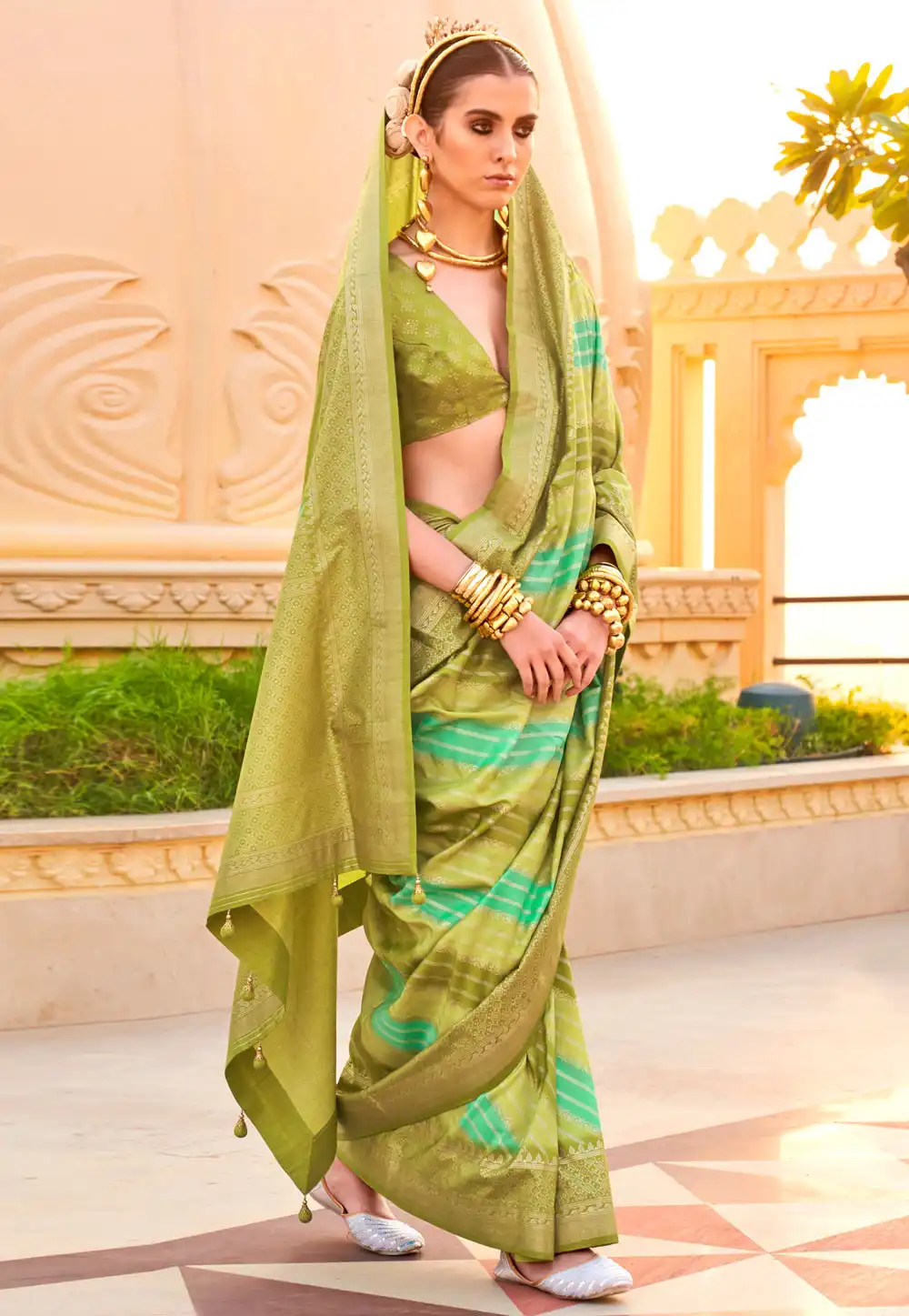 Mehndi Silk Saree With Blouse 291362