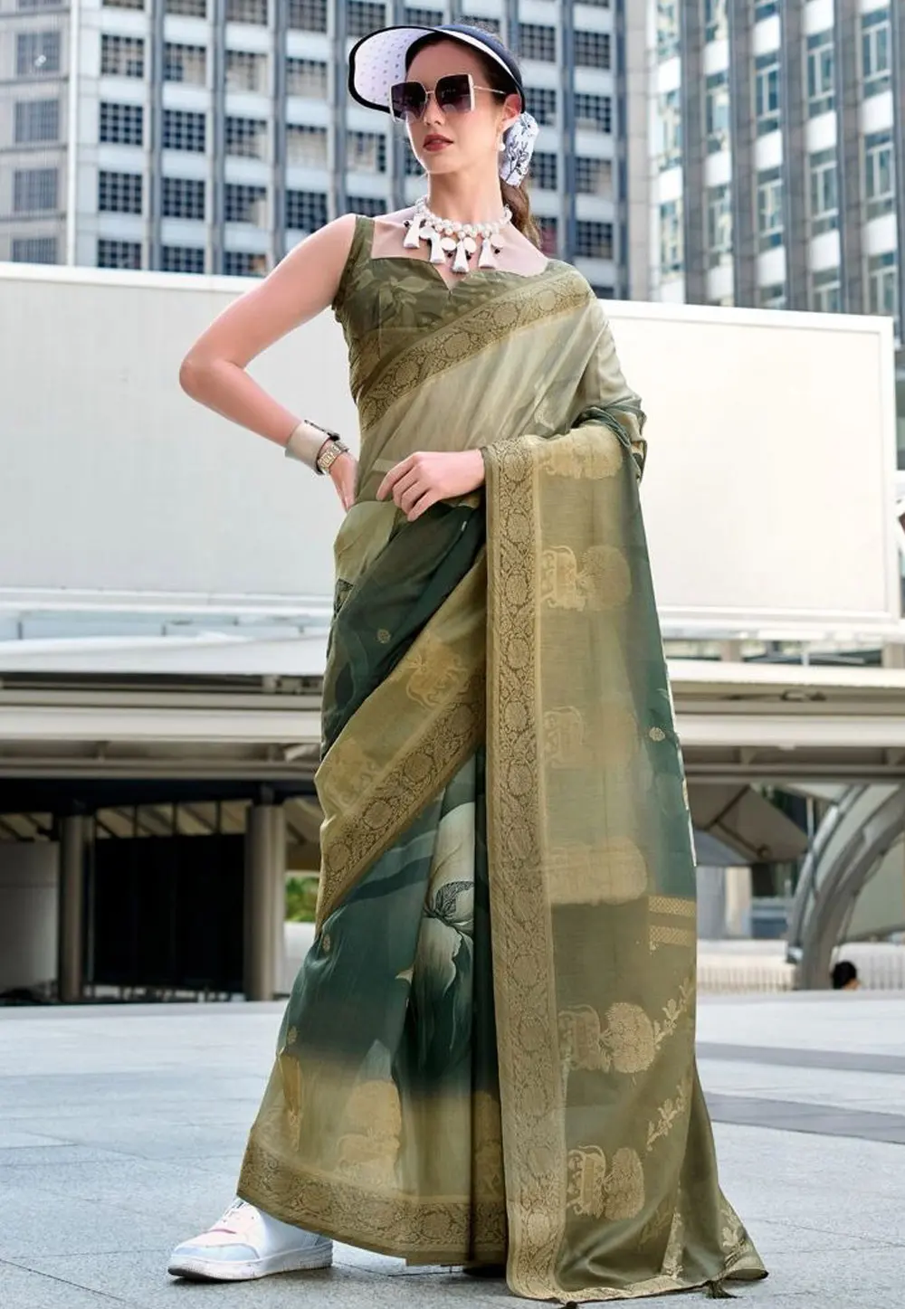 Mehndi Silk Saree With Blouse 302694