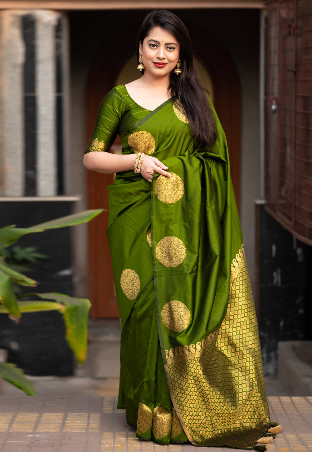 Mehndi Silk Saree With Blouse 285589