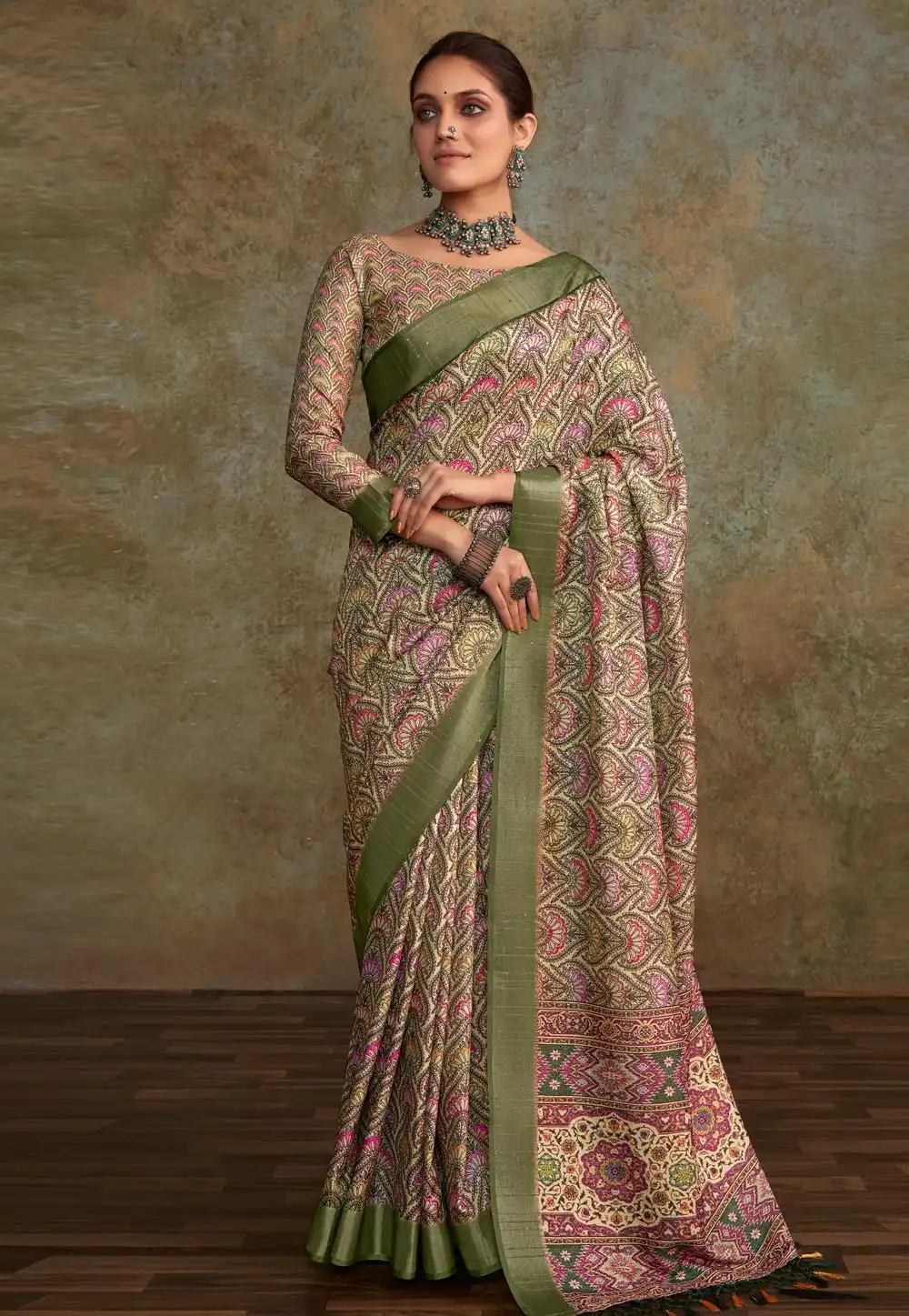 Mehndi Silk Saree With Blouse 289085