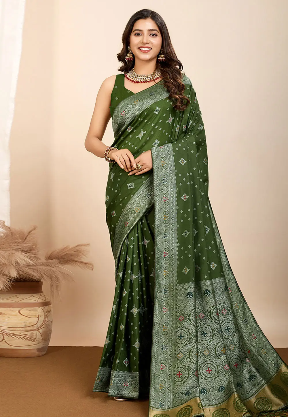 Mehndi Silk Saree With Blouse 304119