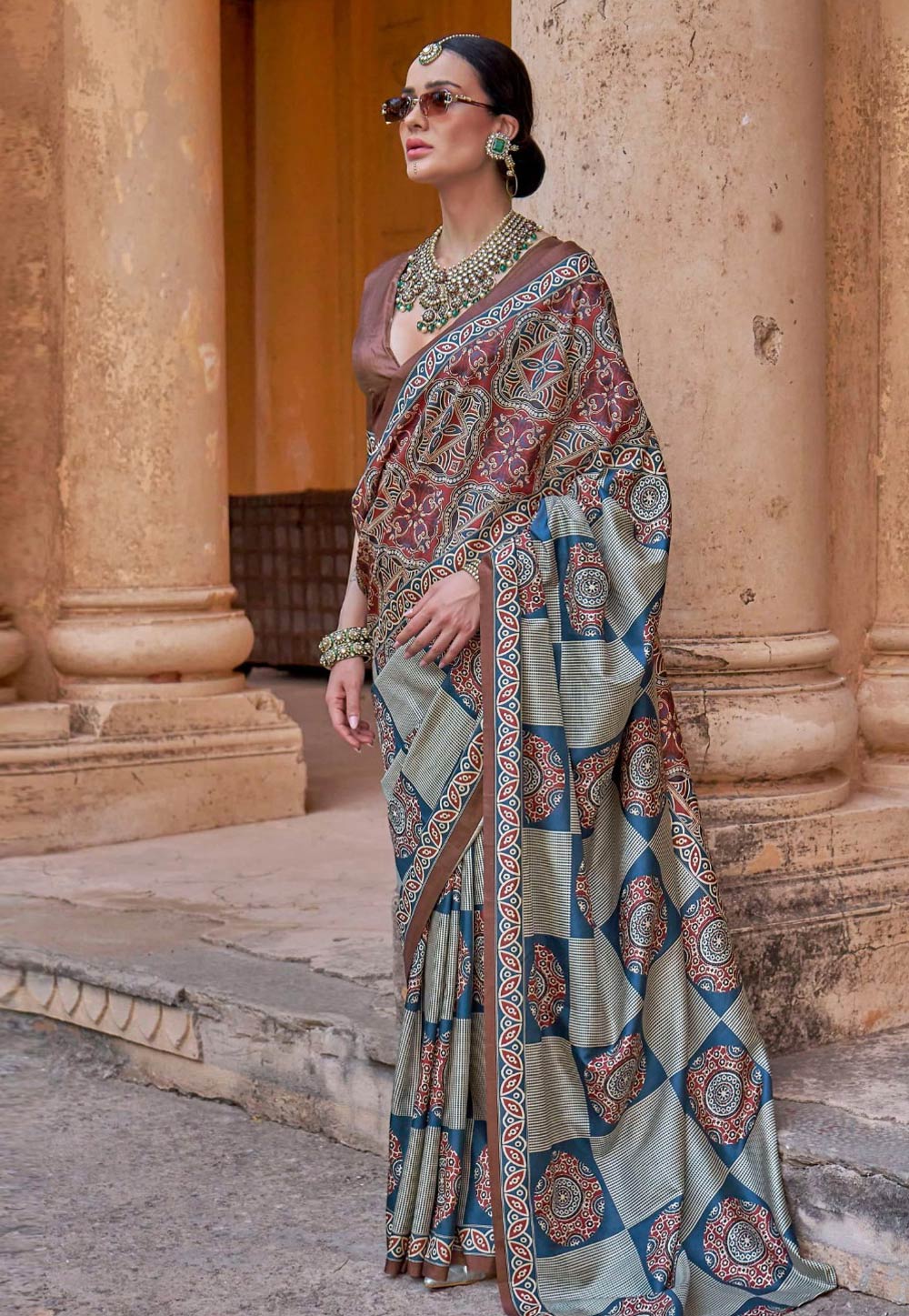 Multicolor Silk Saree With Blouse 310024