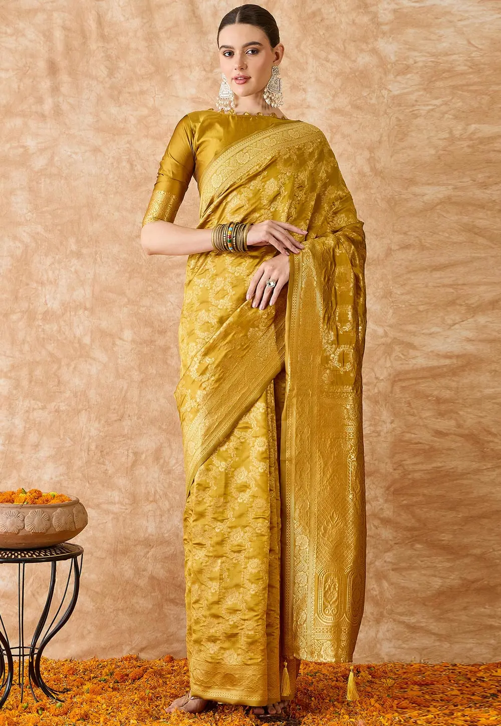 Mustard Banarasi Silk Saree With Blouse 301527