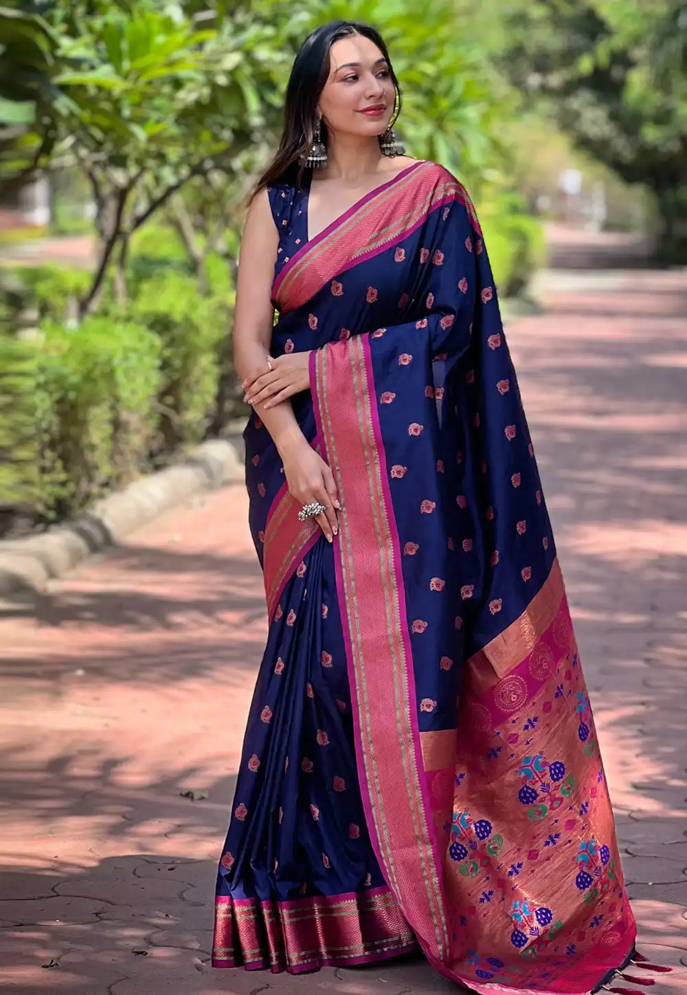 Navy Blue Silk Saree With Blouse 294060