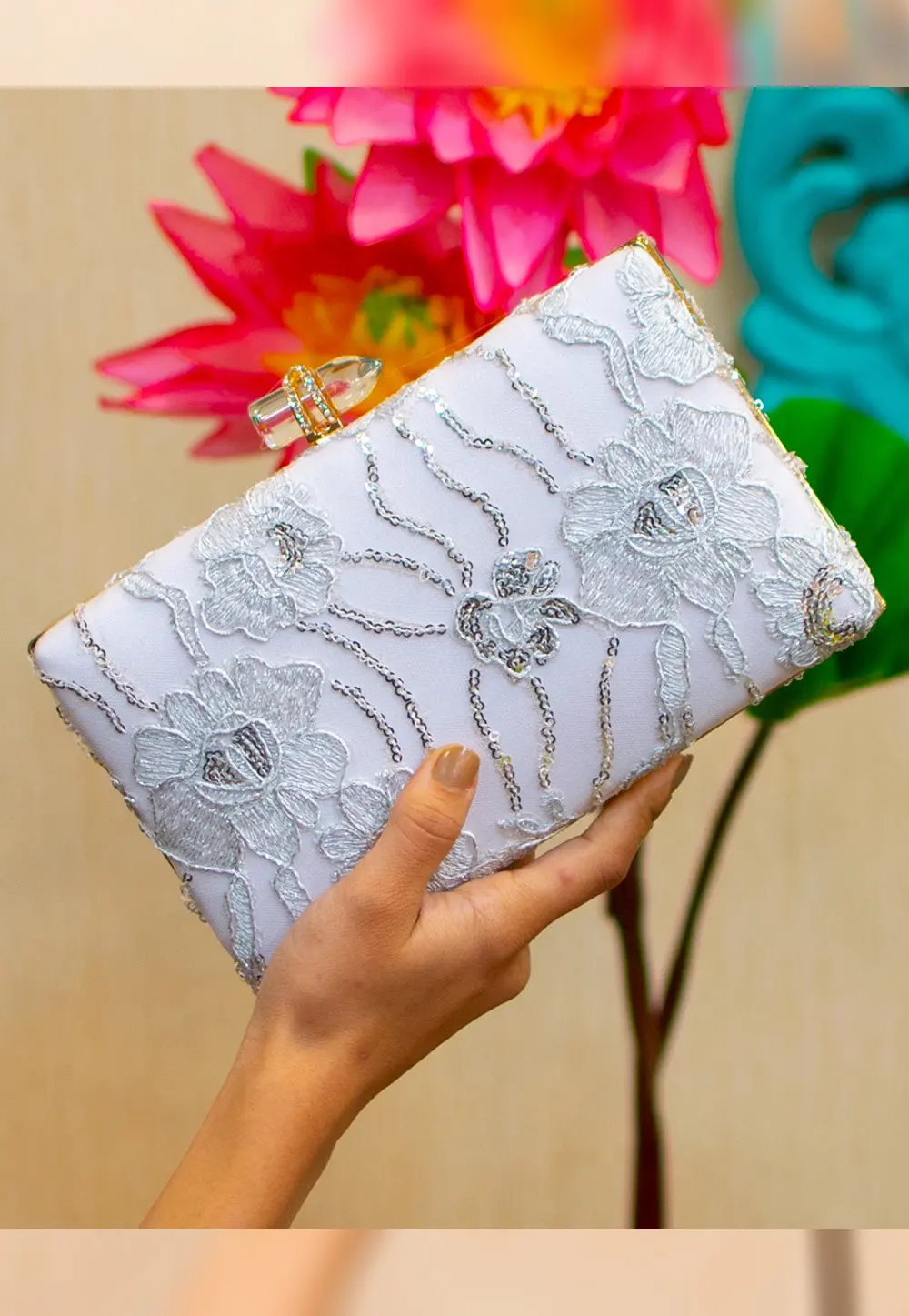 Off White Art Silk Clutch 300995