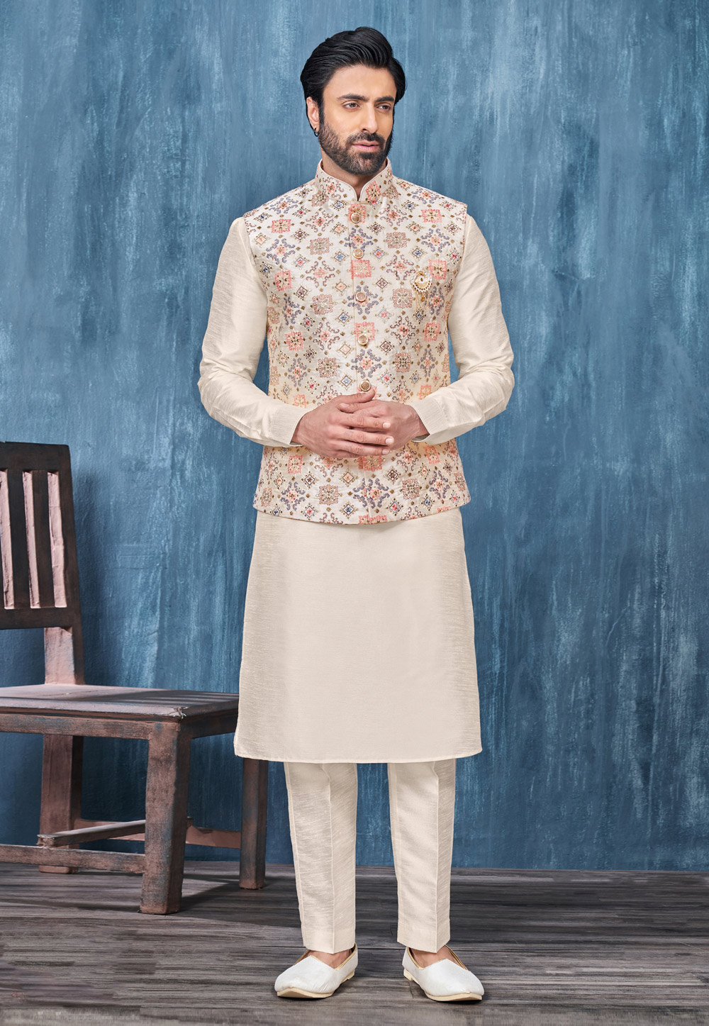 Off White Banarasi Silk Kurta Pajama With Jacket 278266