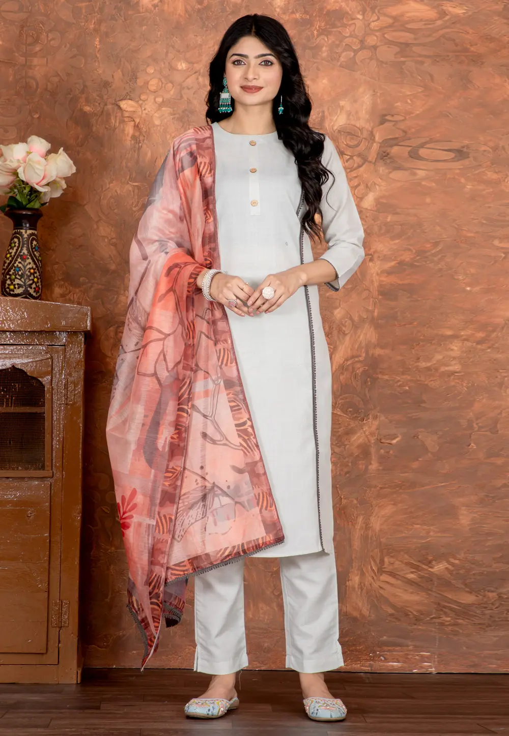 Off White Cotton Readymade Pakistani Suit 302285