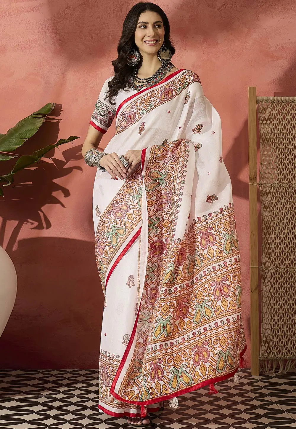 Off White Jute Silk Saree With Blouse 304744