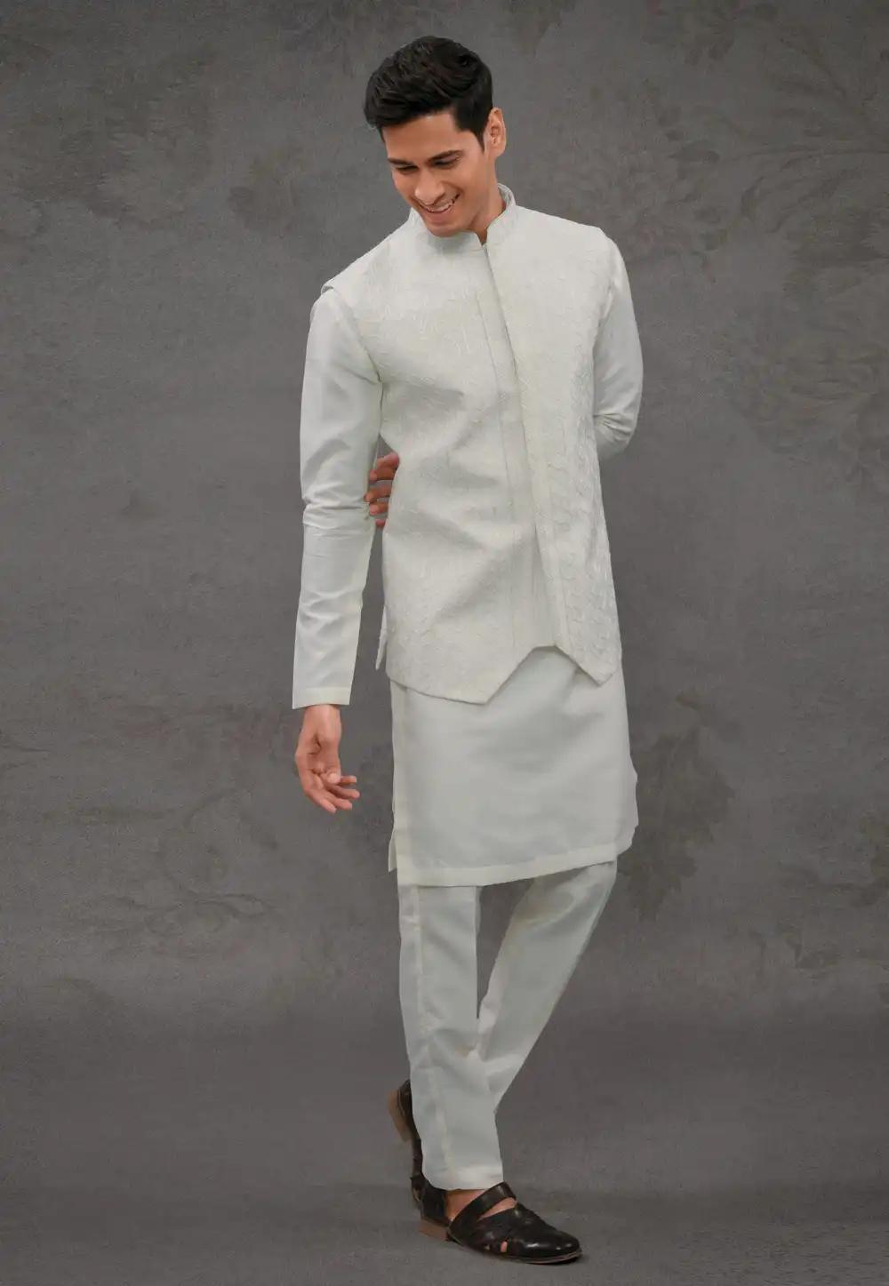 Off White Silk Kurta Pajama With Jacket 293932