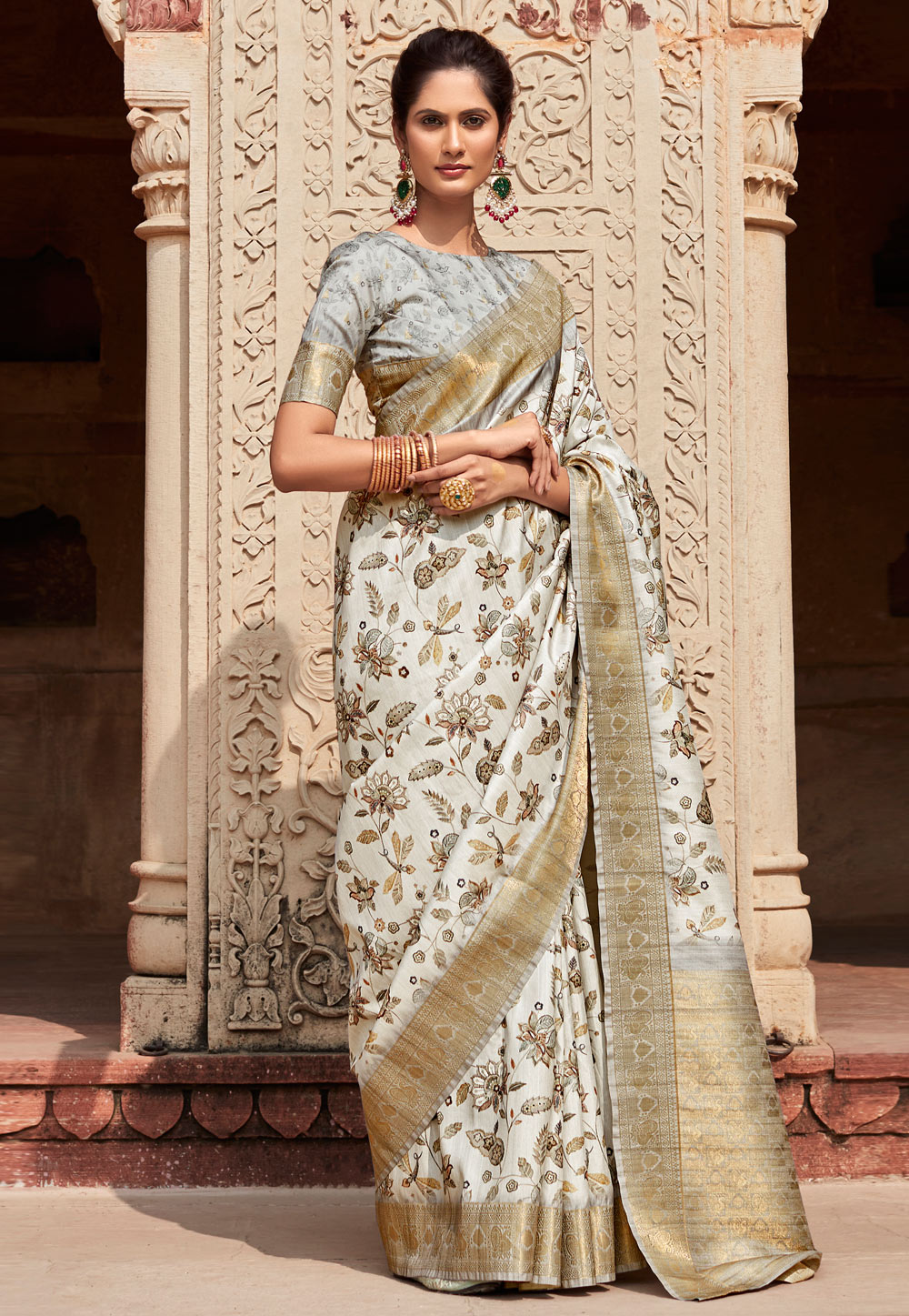 Off White Silk Saree With Blouse 279273
