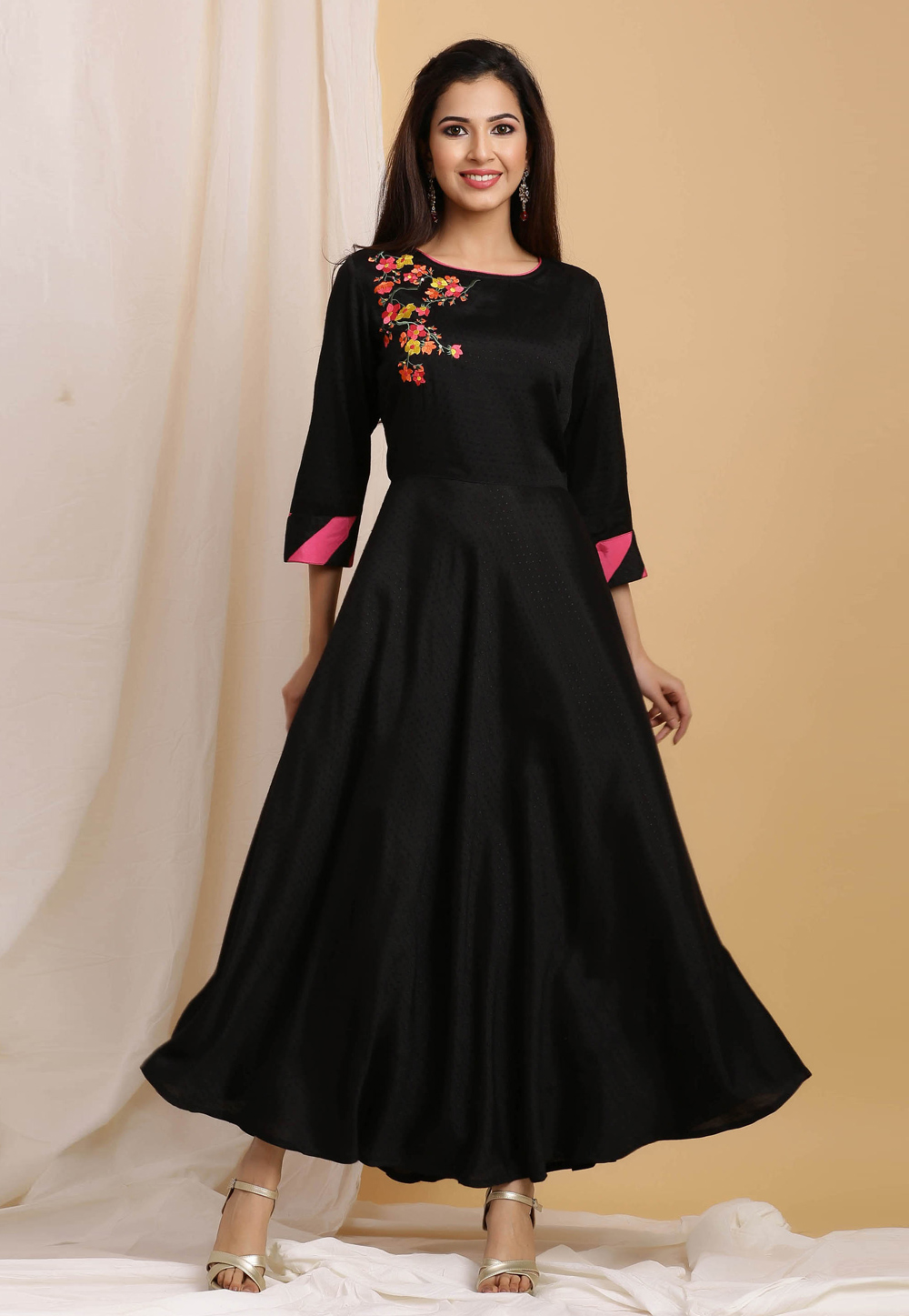 Black Silk Readymade Gown 212969