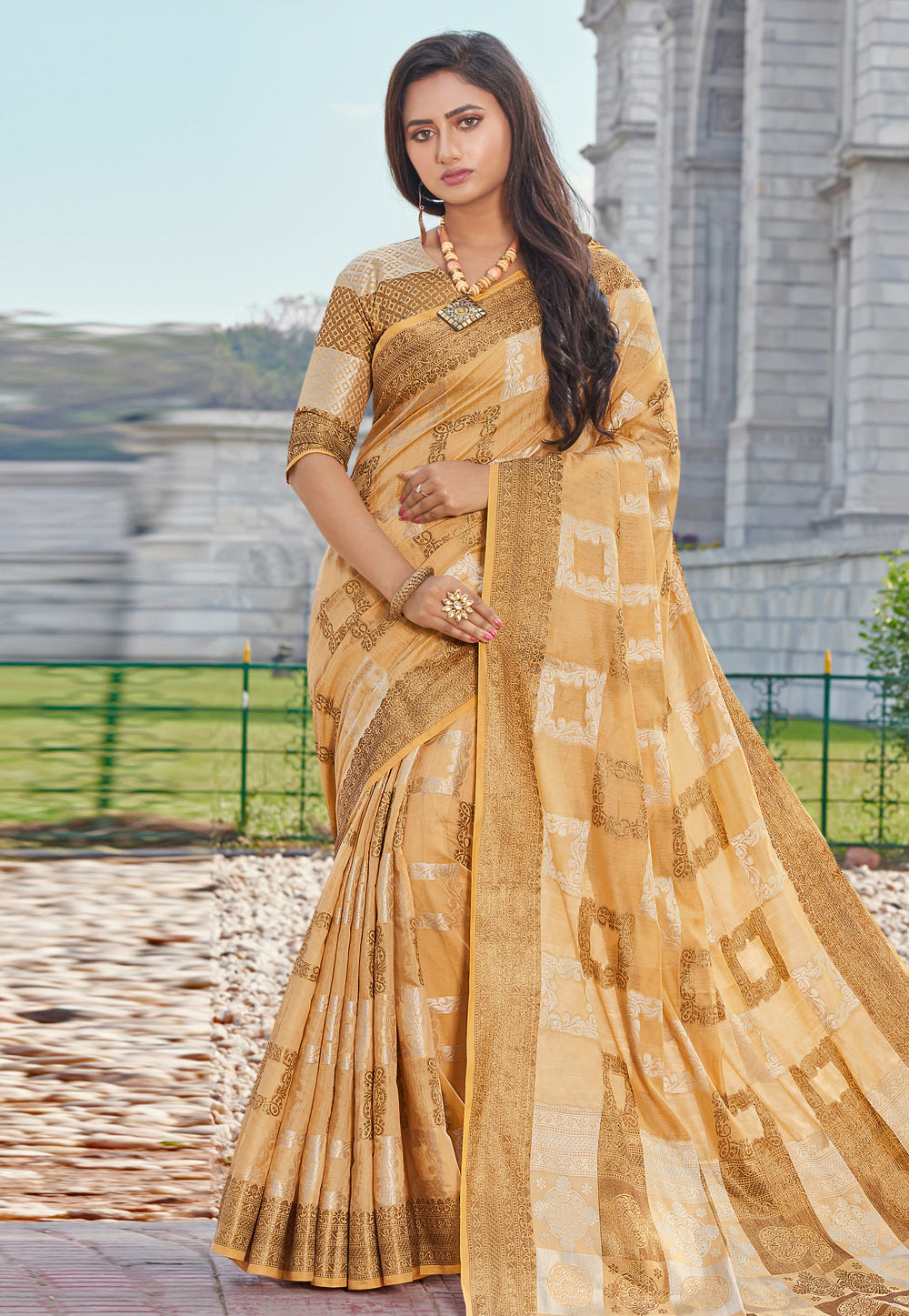 Beige Cotton Saree With Blouse 196779