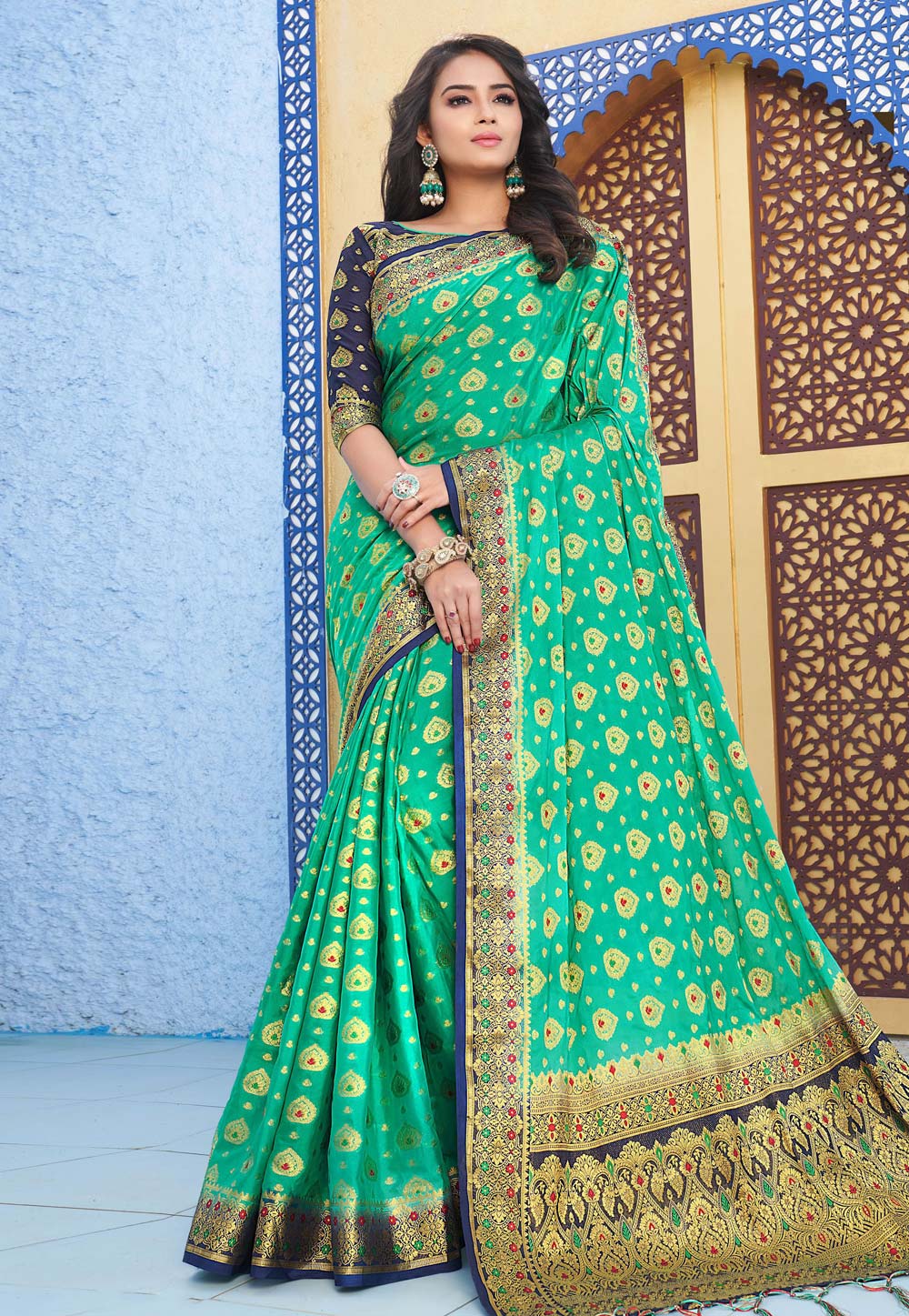 Green Crepe Silk Saree With Blouse 205353