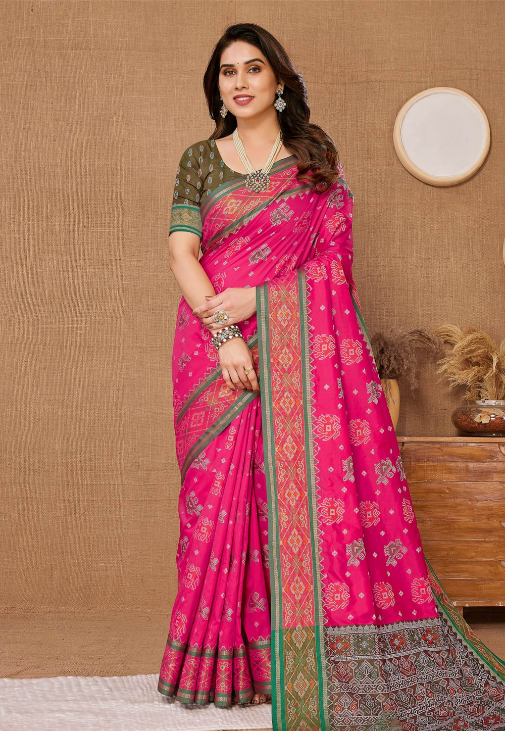 Pink Banarasi Silk Saree 285460