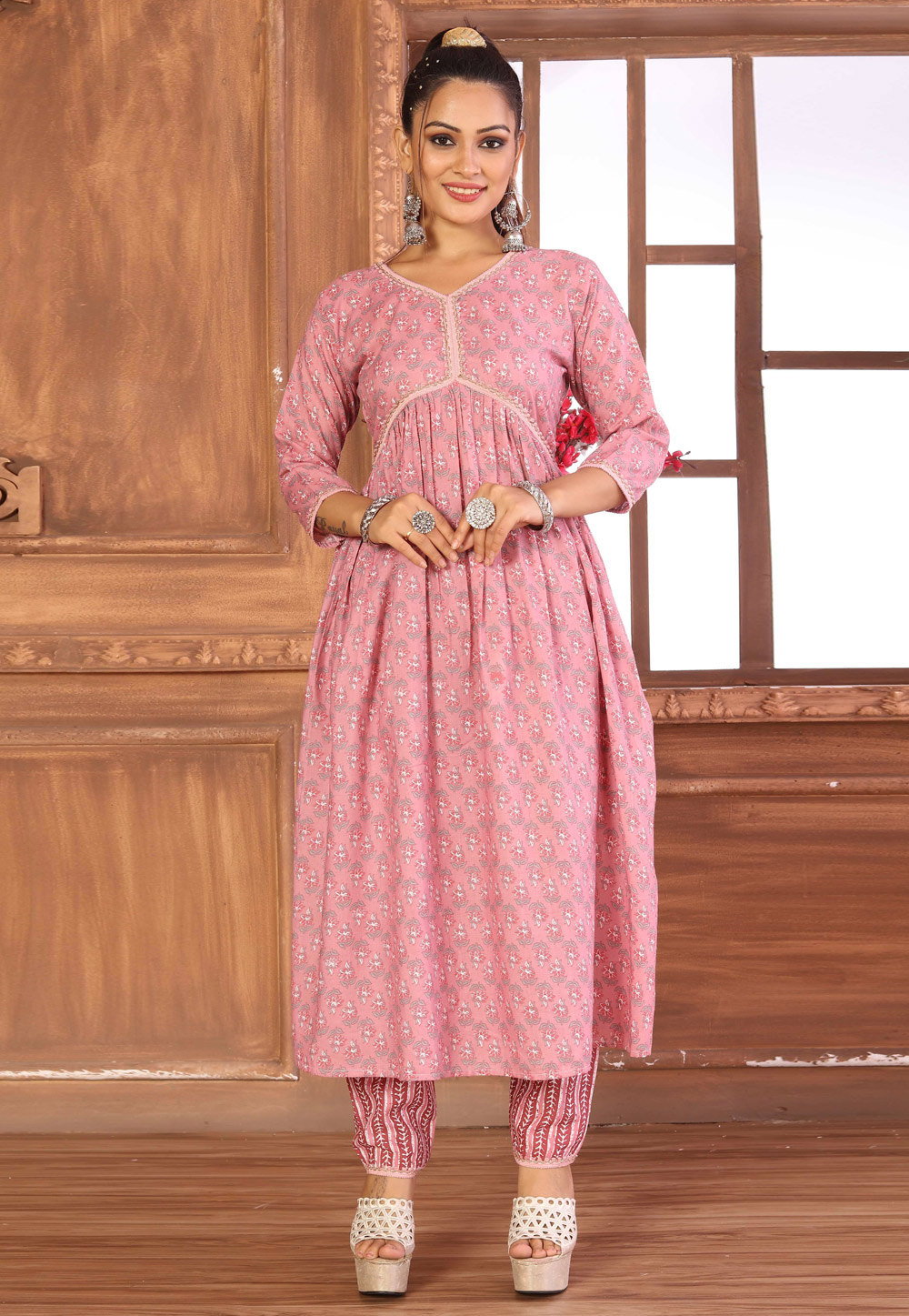 Pink Cambric Cotton Kurta Set With Pent 286569