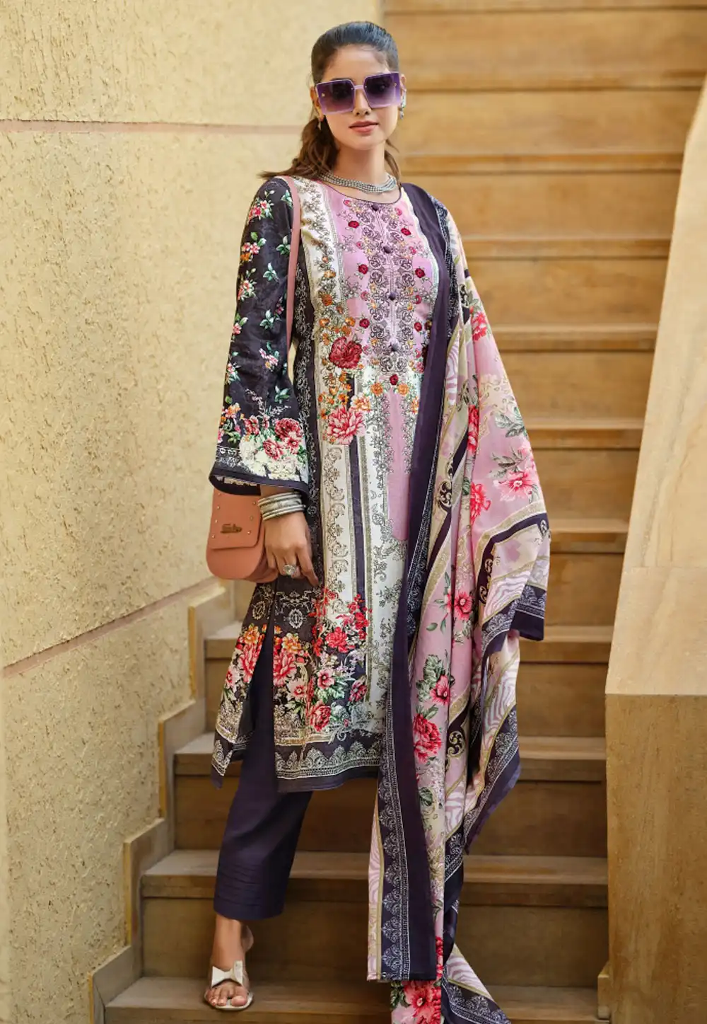 Pink Cotton Pakistani Suit 293311