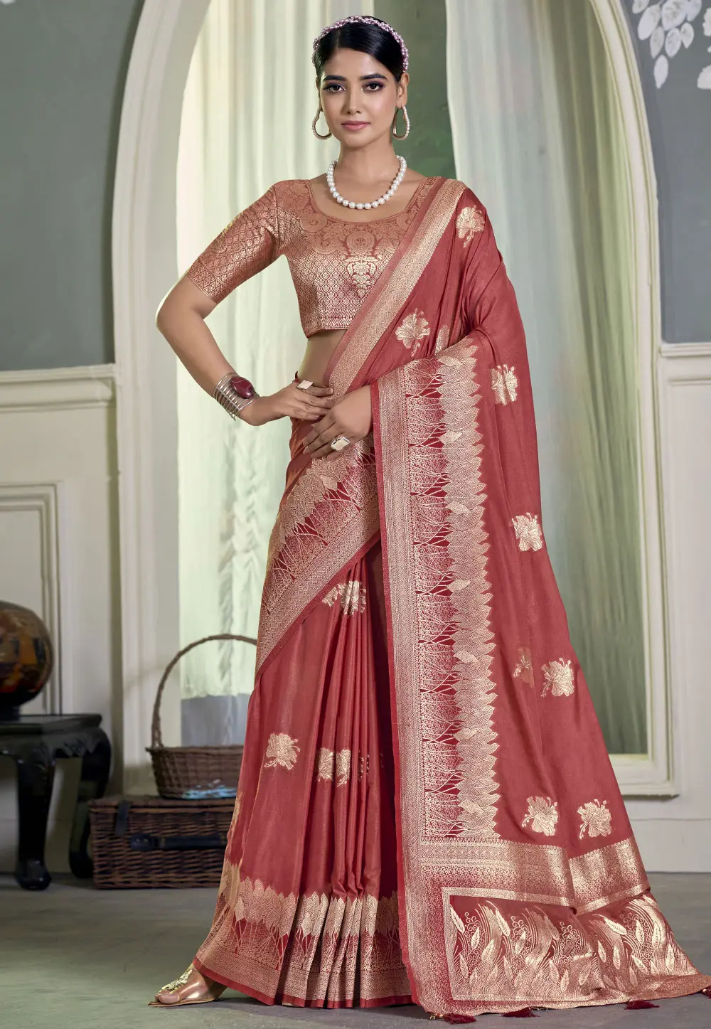 Pink Crepe Saree With Blouse 300130