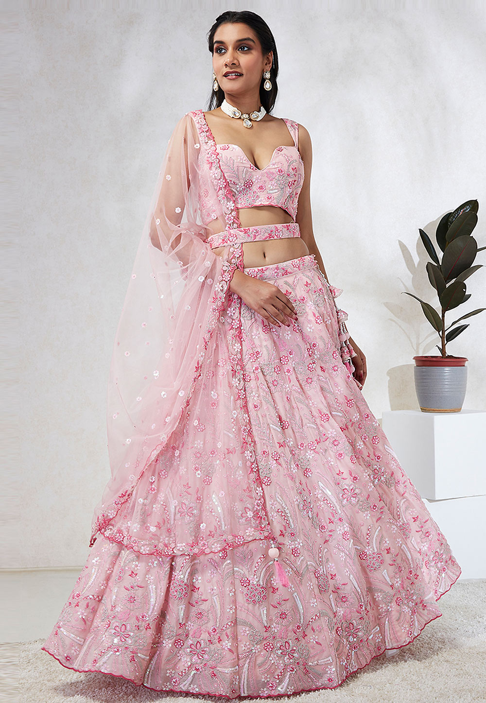 साड़ी से लहंगा बनाएं। How to Make Lehenga with Saree। Purani Saree Se New  Dress | how to make lehenga with saree | HerZindagi