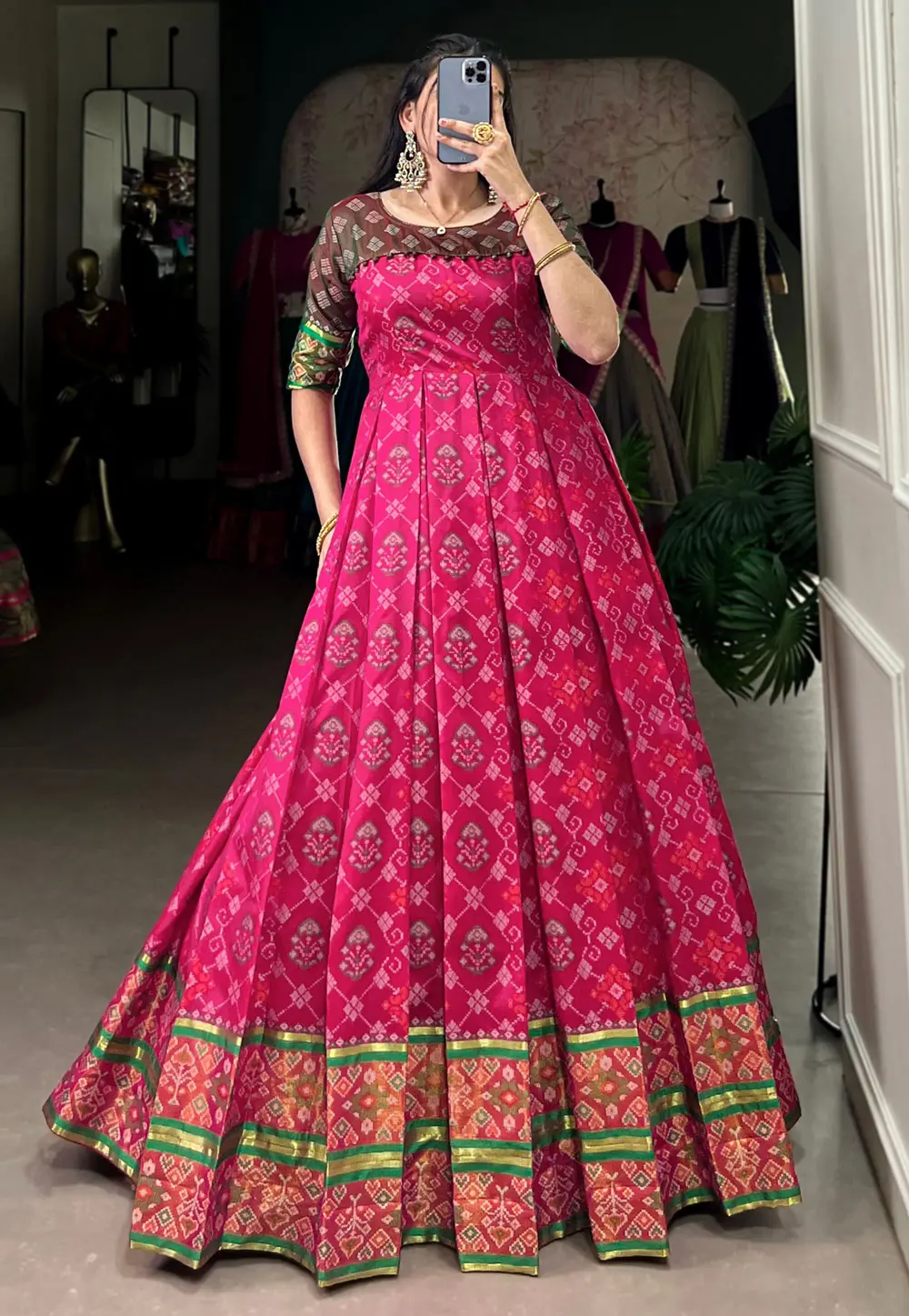 Pink Jacquard Silk Printed Gown 304750