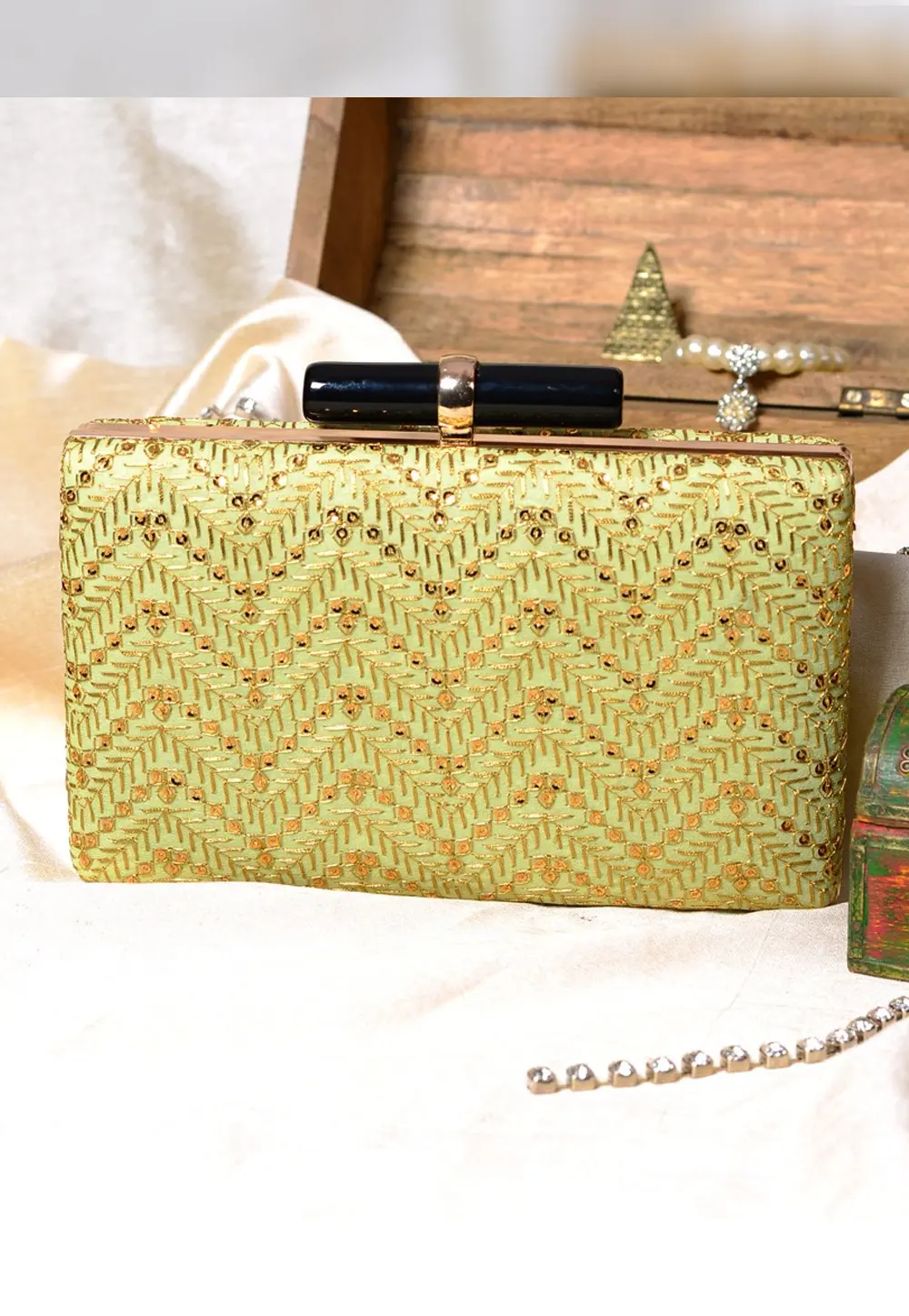 Pista Green Art Silk Clutch 300959