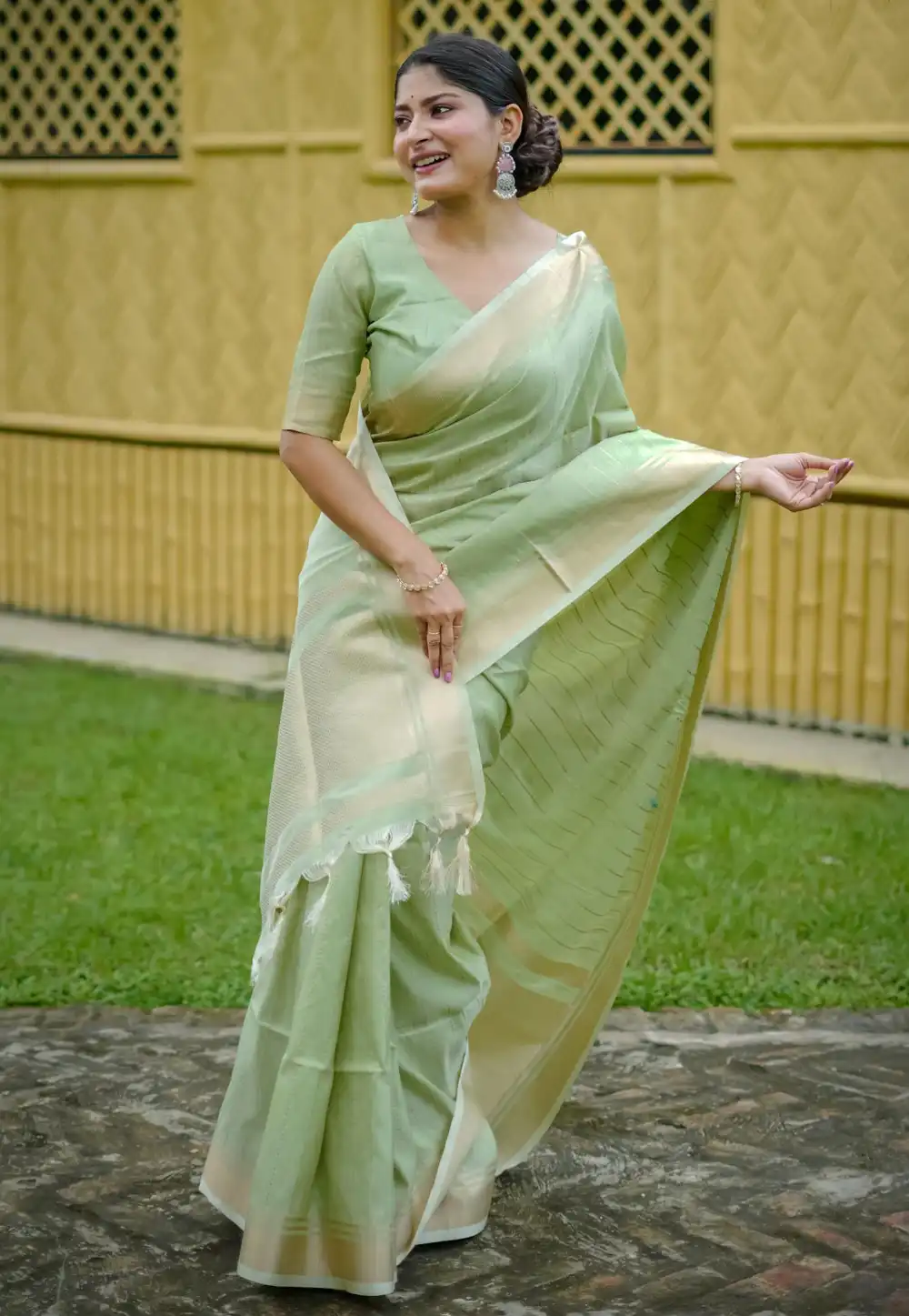 Pista Green Banarasi Silk Saree 294777