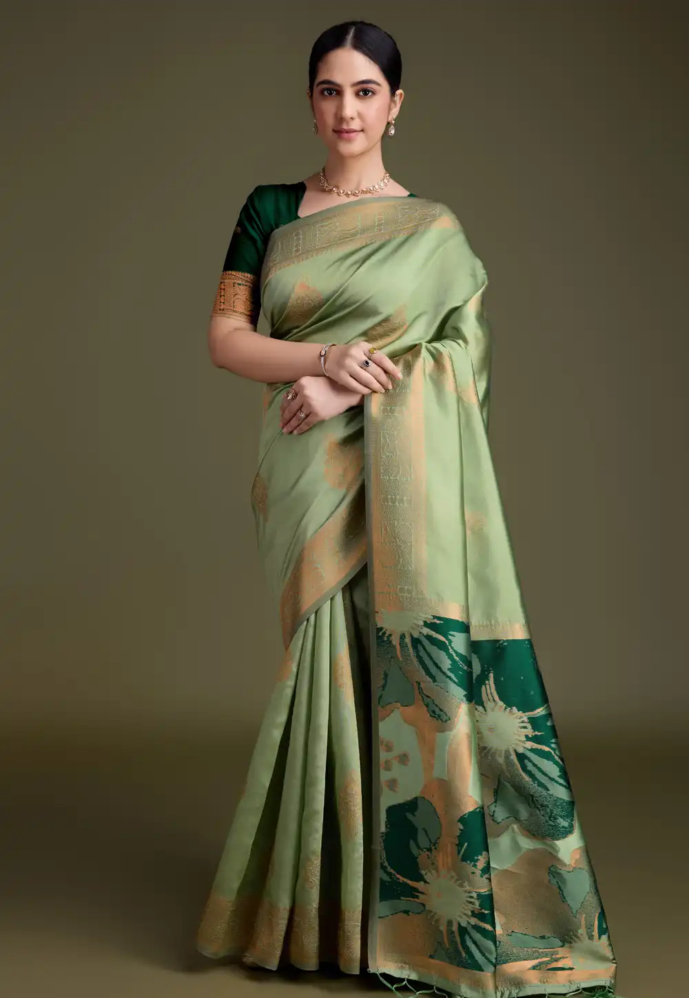 Pista Green Banarasi Silk Saree With Blouse 291243