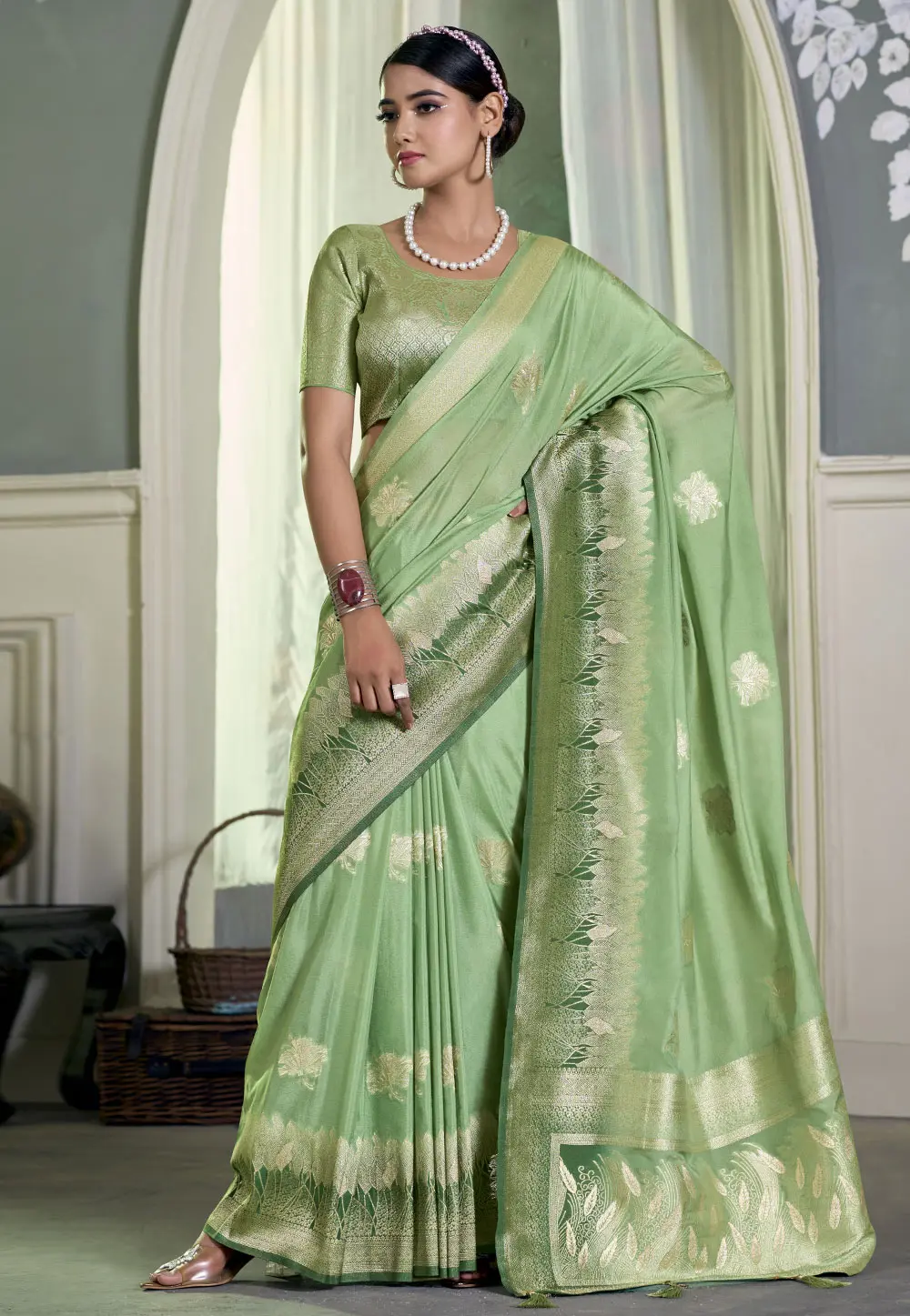 Pista Green Crepe Saree With Blouse 300133