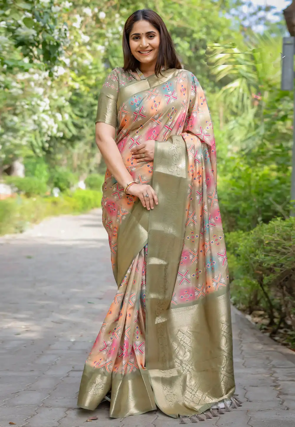 Pista Green Silk Saree With Blouse 294650