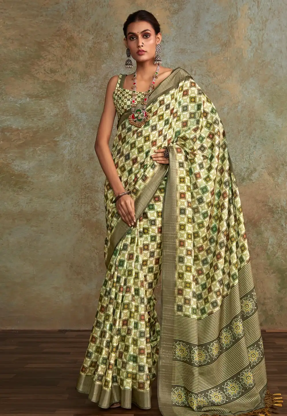 Pista Green Silk Saree With Blouse 289082