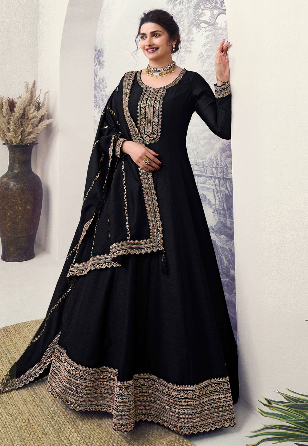 Prachi Desai Black Silk Long Anarkali Suit 286169