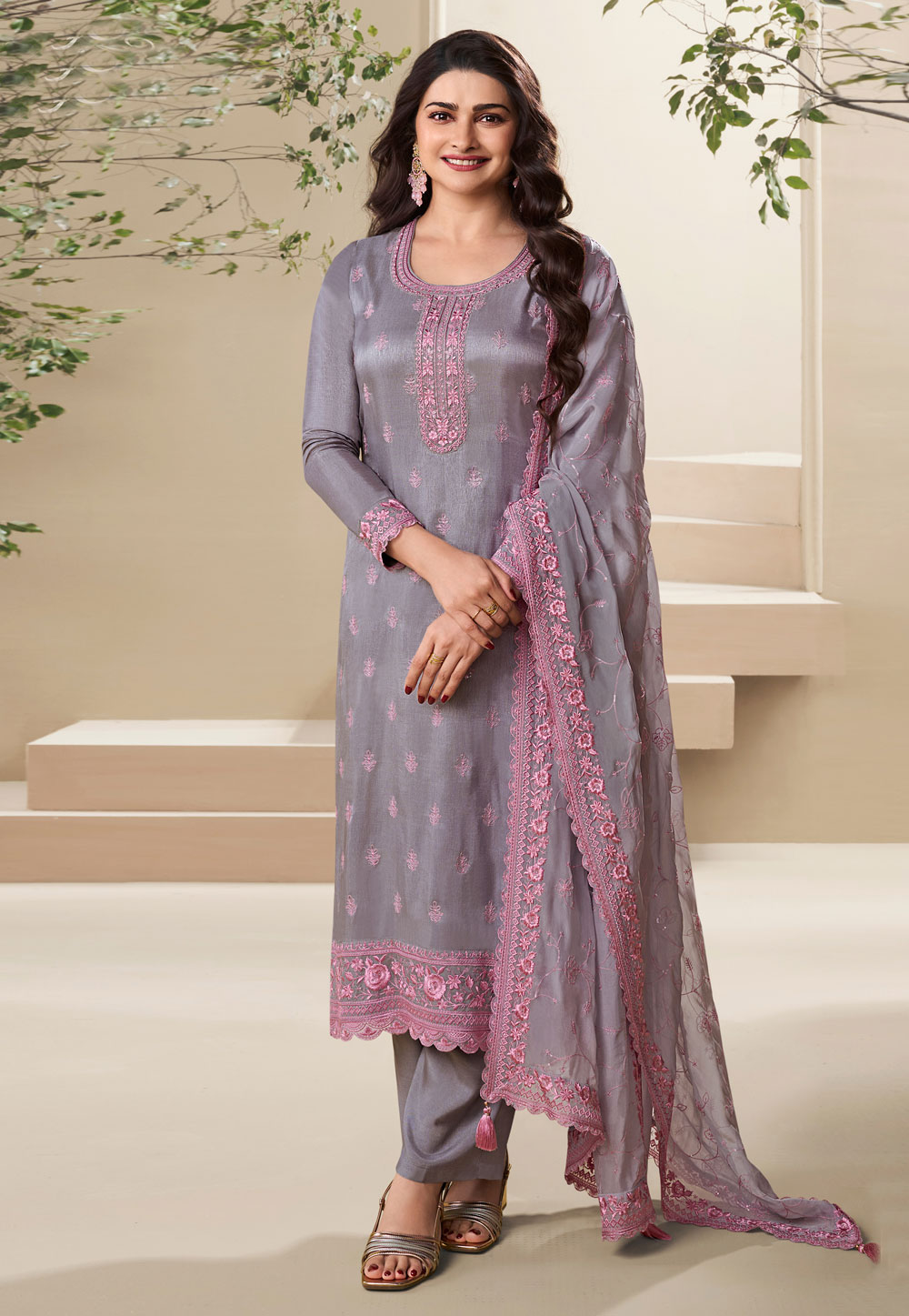 Prachi Desai Light Purple Silk Pakistani Suit 286630