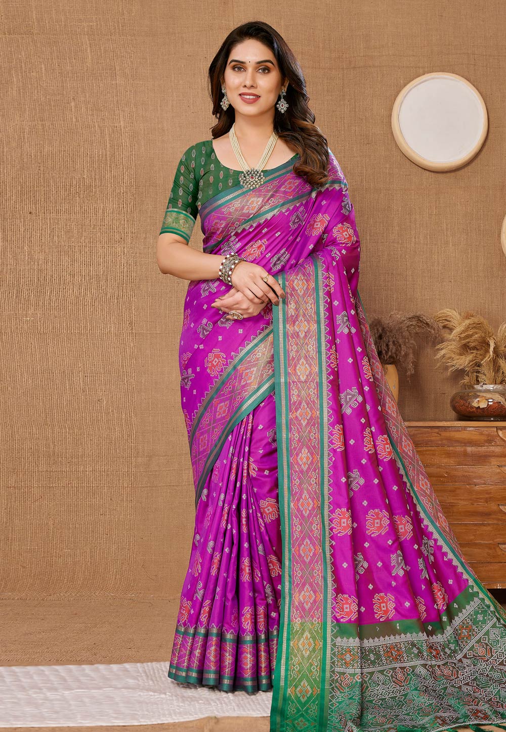 Purple Banarasi Silk Saree With Blouse 285463