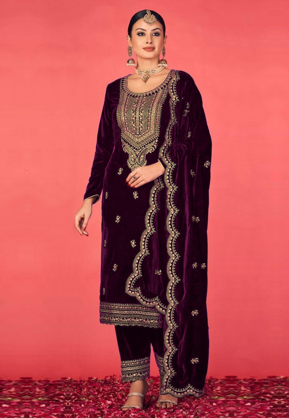 Purple Velvet Pakistani Suit 282421