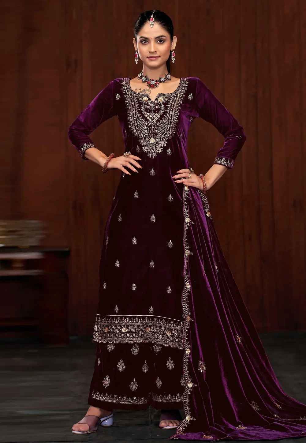 Purple Velvet Pakistani Suit 300879