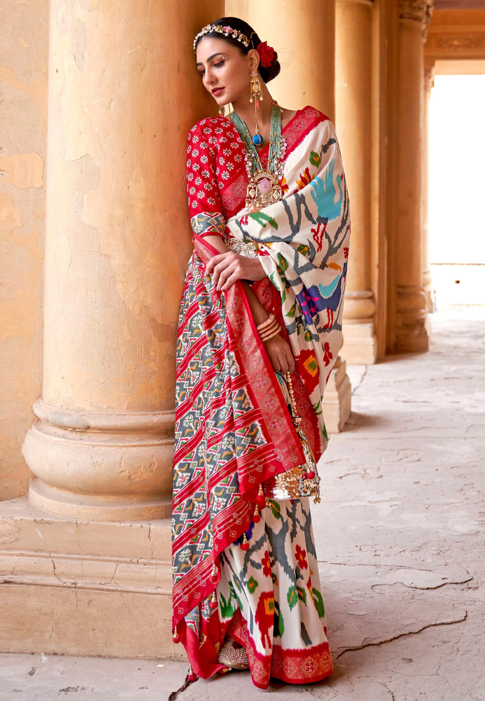 R 33921042022 Off White Silk Festival Wear Saree 1