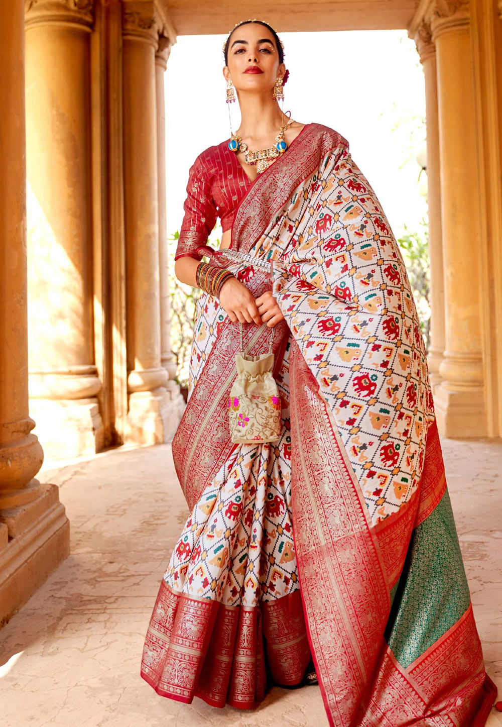 Off White Silk Saree With Blouse 242805