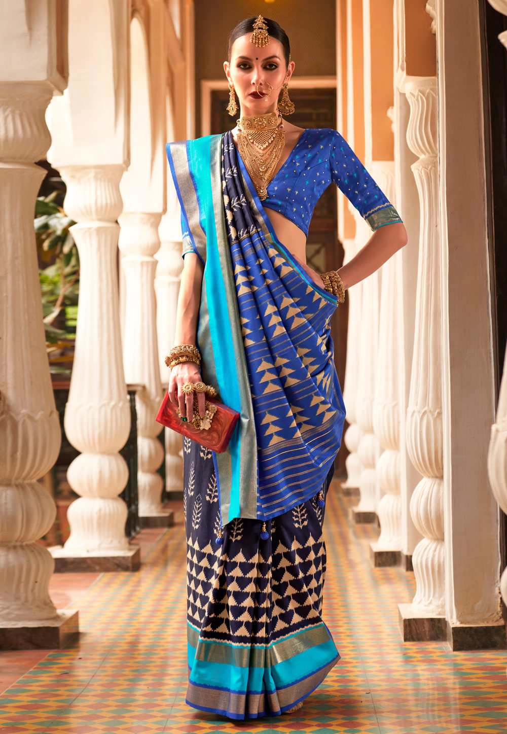 Blue Silk Saree With Blouse 269812