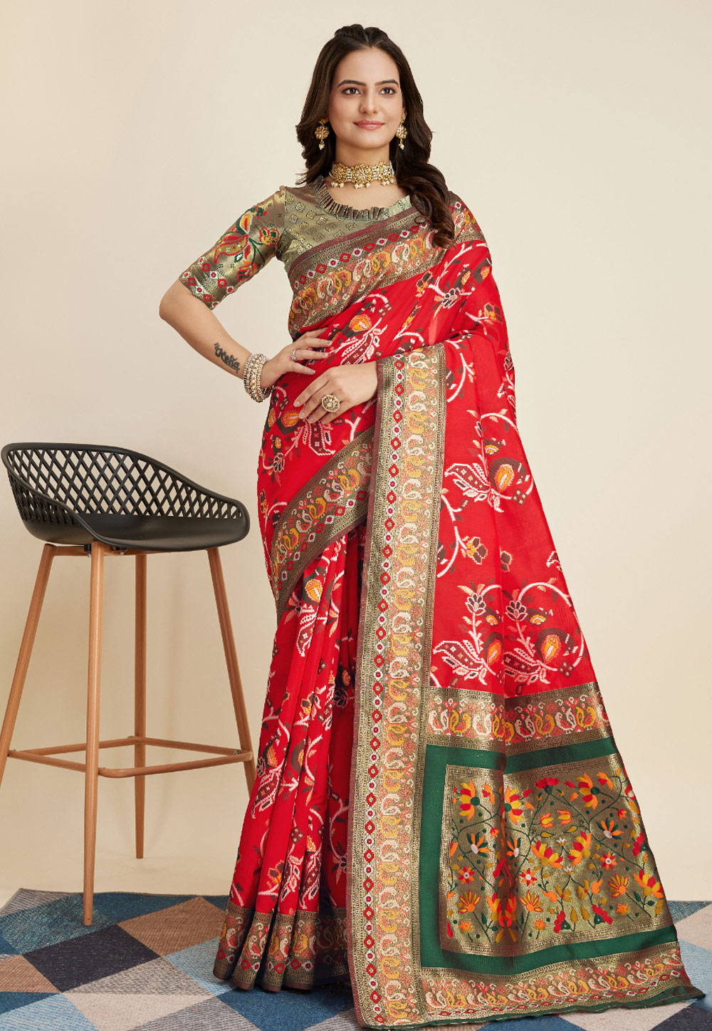 Red Banarasi Silk Saree With Blouse 280294