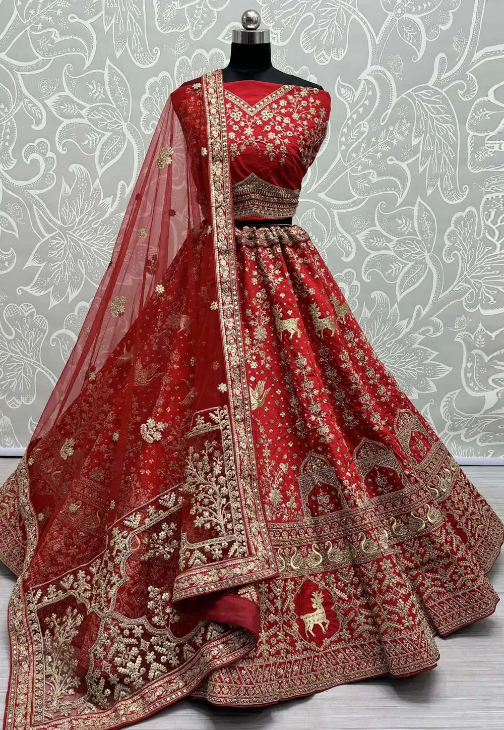 Red Silk Bridal Lehenga Choli 289837