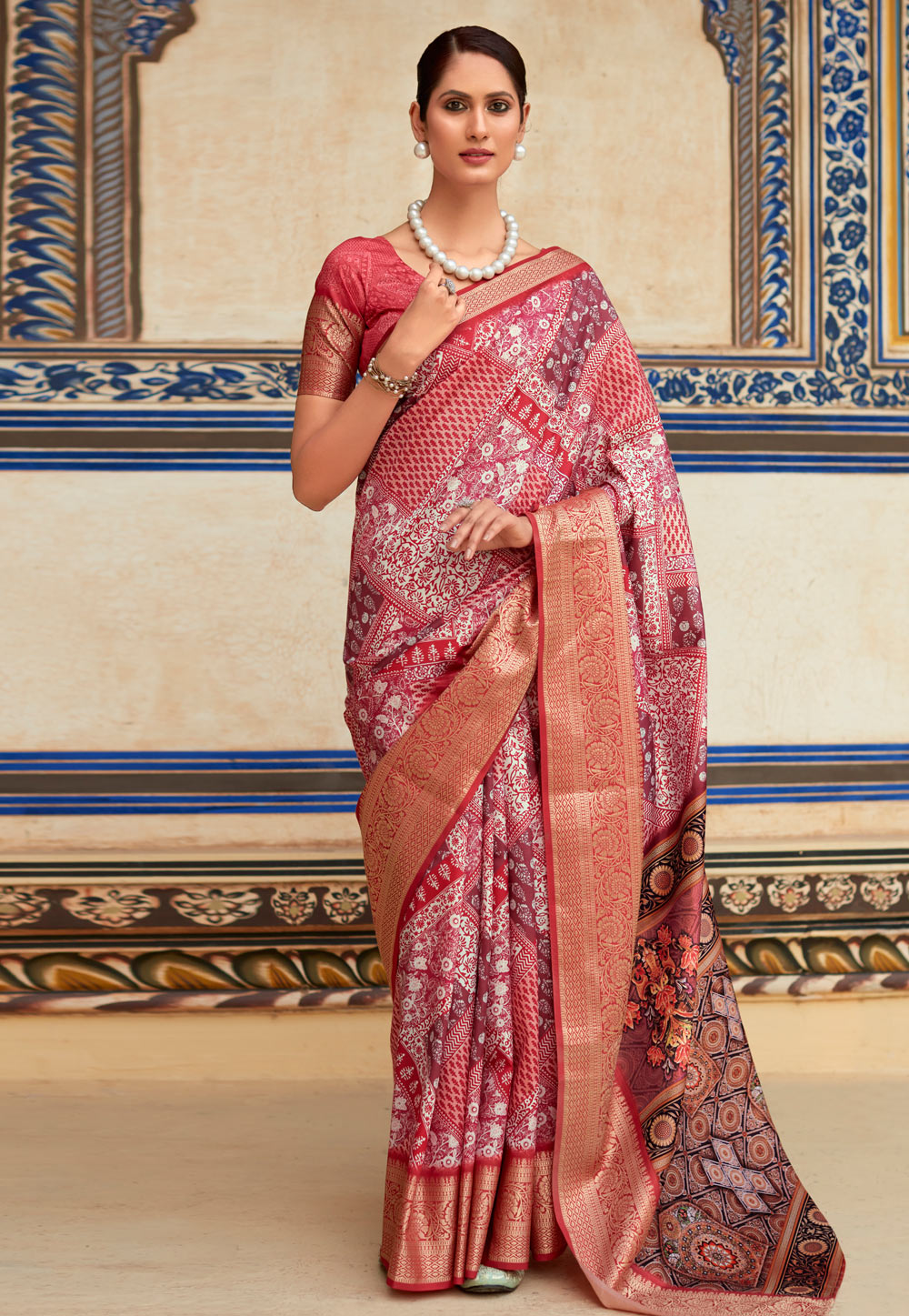 Red Viscose Saree With Blouse 281829