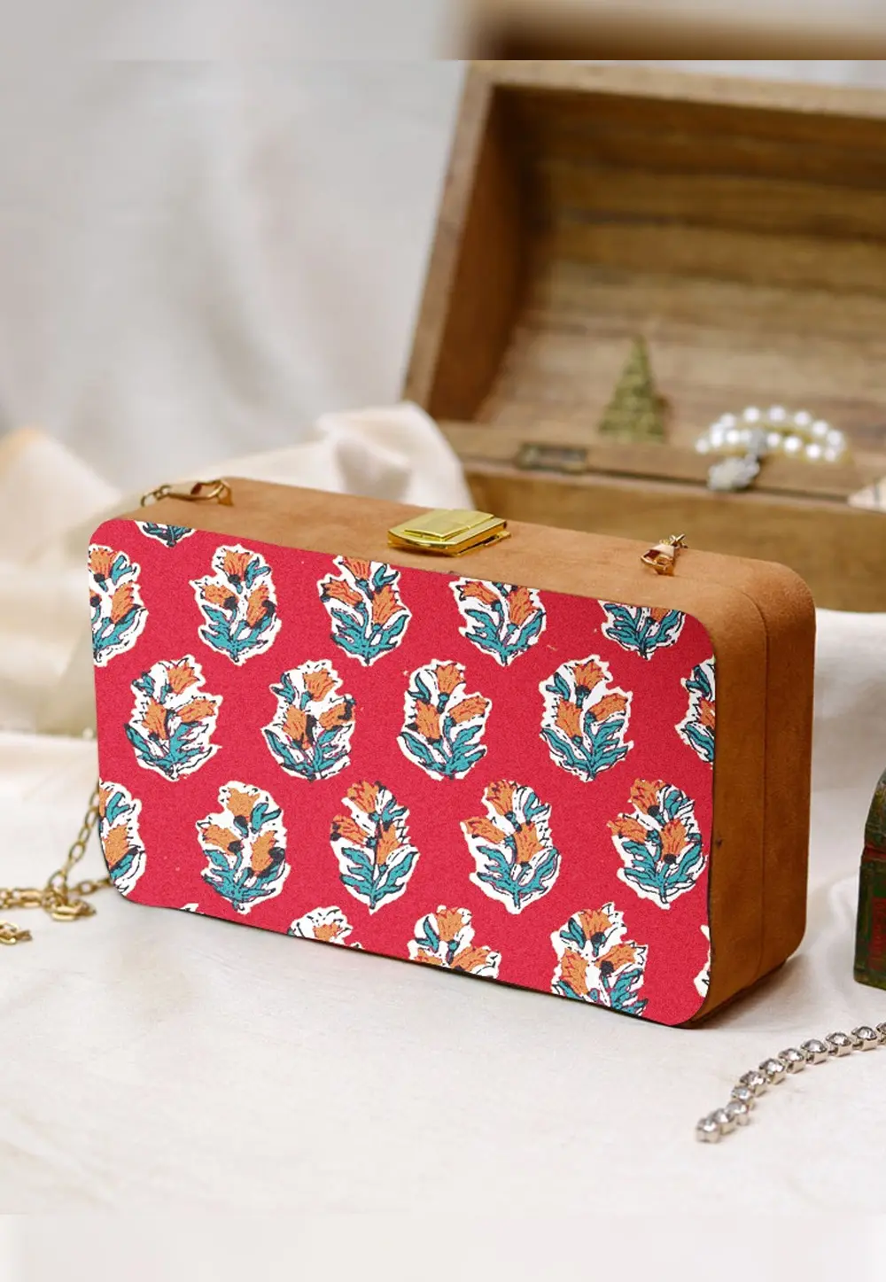 Red Wooden Clutch 299017