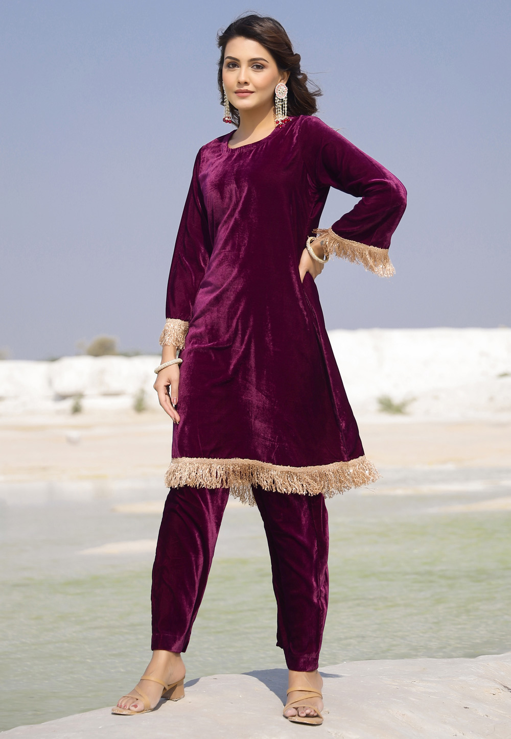 Purple Velvet Kurta Set With Pant 257723